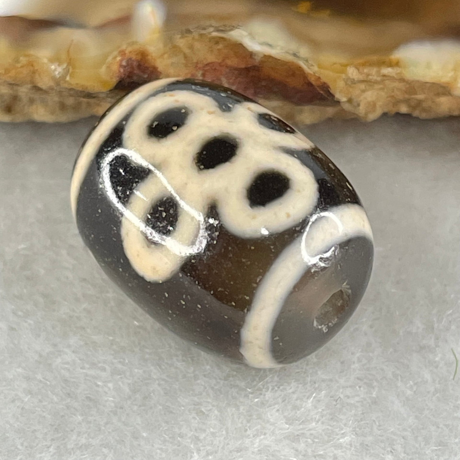 Natural Powerful Tibetan Old Oily Agate 5 Eyes Lightning Dzi Bead Heavenly Master (Tian Zhu) 五眼闪电天珠 4.85g 17.6 by 13.4mm - Huangs Jadeite and Jewelry Pte Ltd