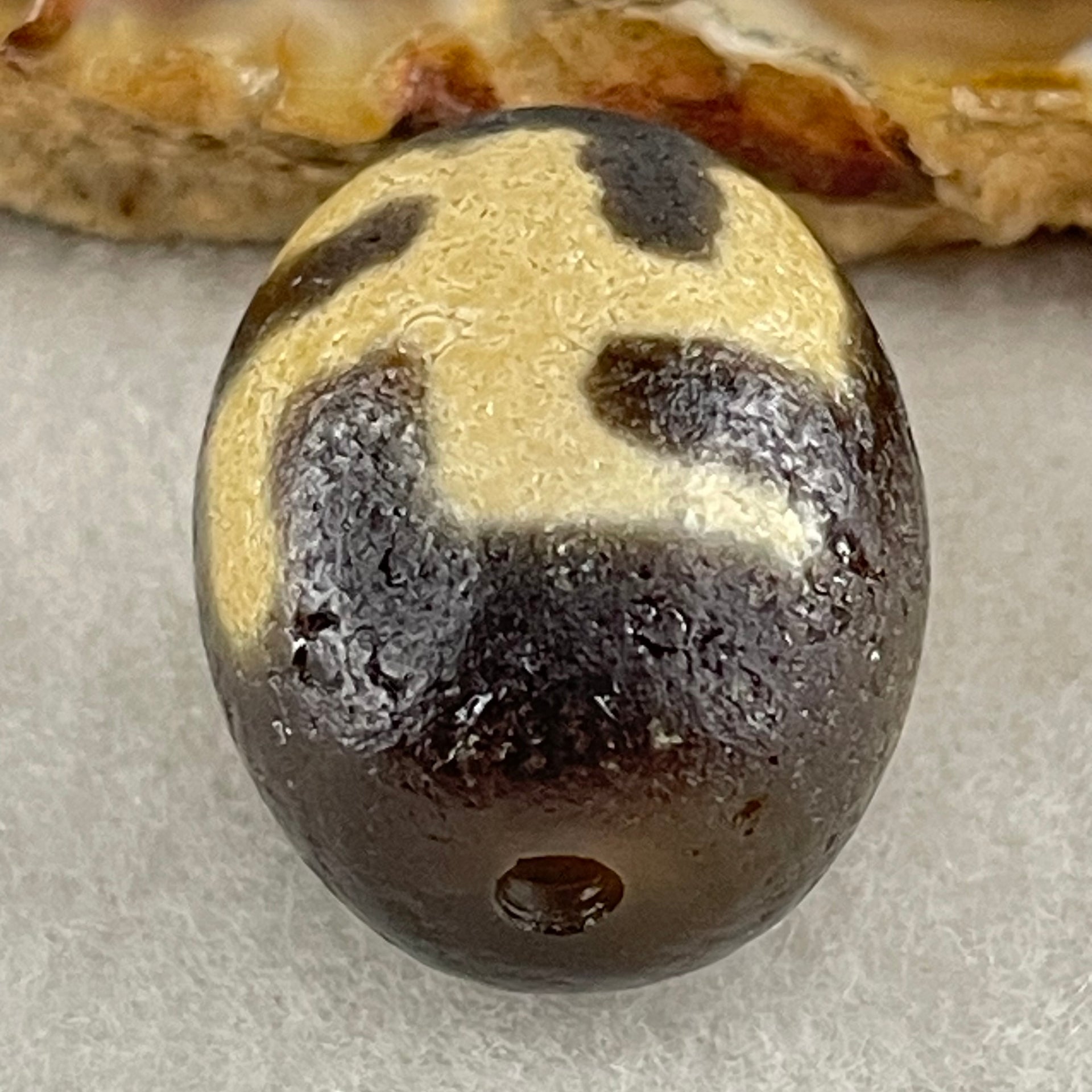 Natural Powerful Tibetan Old Oily Agate Double Swastika Dzi Bead (Hotu Dzi) 8.01g 20.5 by 16.5mm - Huangs Jadeite and Jewelry Pte Ltd