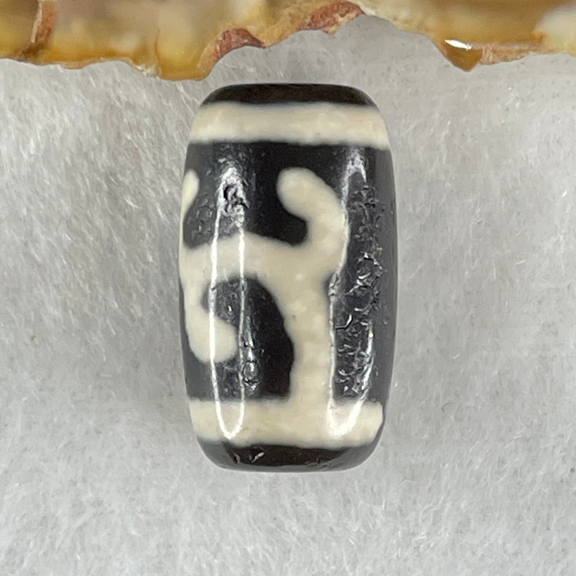 Natural Powerful Tibetan Old Oily Black White Agate Green Tara Dzi Bead Heavenly Master (Tian Zhu) 绿度母天珠 3.94g 19.6 by 11.1mm - Huangs Jadeite and Jewelry Pte Ltd