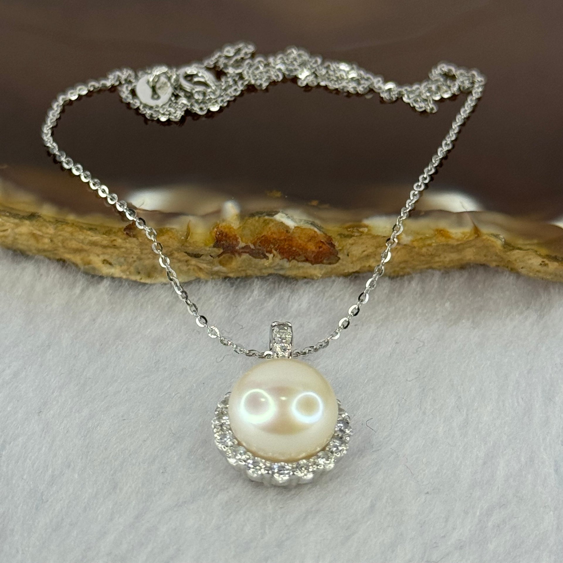 Natural Pearl in S925 Sliver Multi Purpose Pendant Clasp in S925 Silver Necklace 4.52g 10.5mm - Huangs Jadeite and Jewelry Pte Ltd