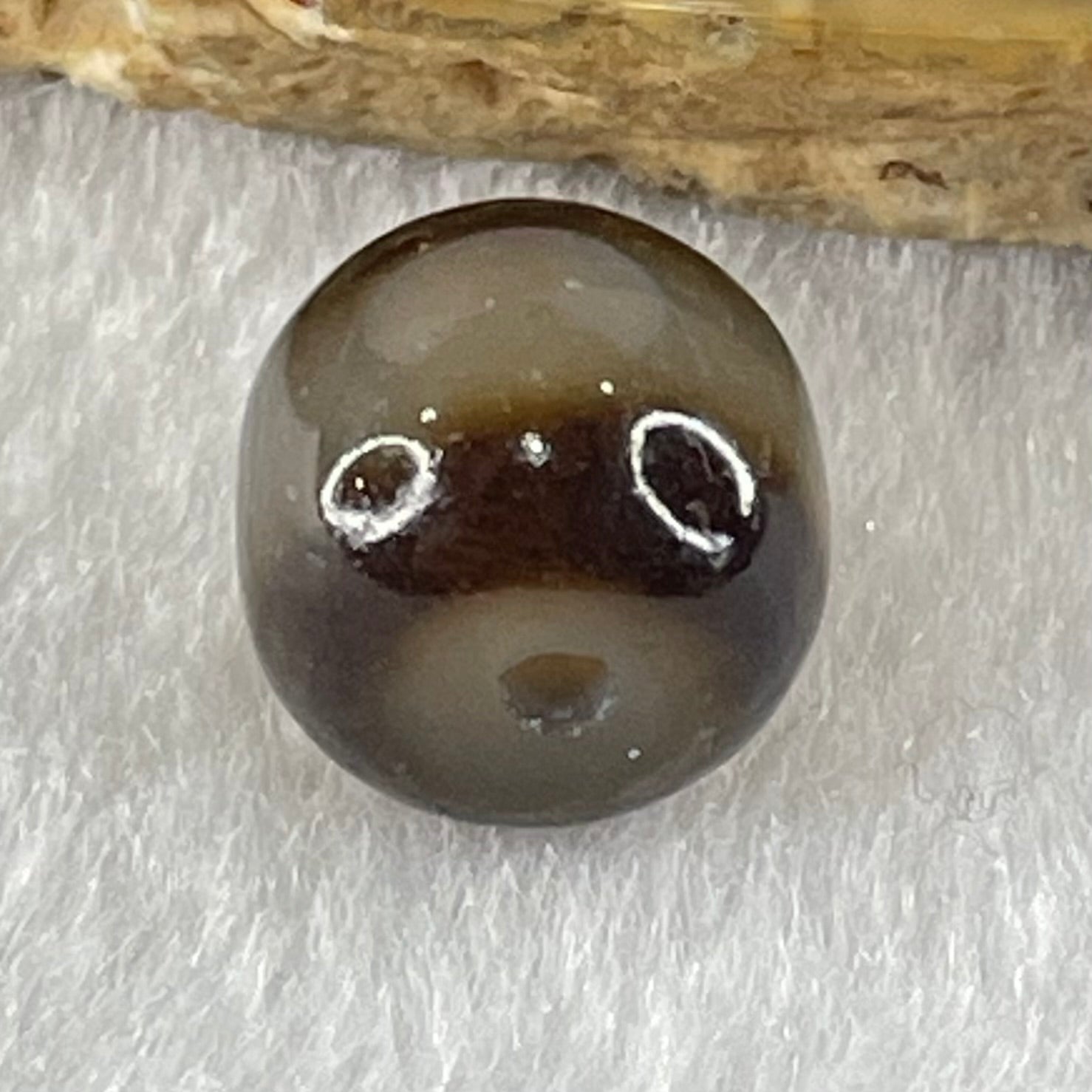 Natural Powerful Tibetan Old Oily Agate 1 Line Dzi Bead Heavenly Master (Tian Zhu) 1.76g 9.8 by 10.8mm - Huangs Jadeite and Jewelry Pte Ltd