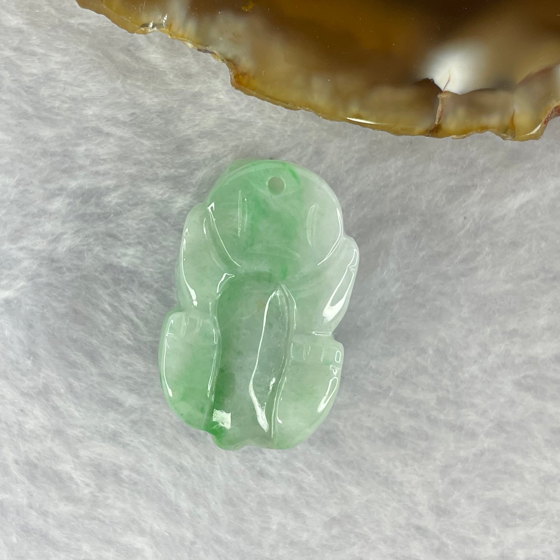 Type A Bright Green with Faint Lavender Jadeite Pixiu Pendent A货辣绿和浅紫罗兰翡翠貔貅吊坠 9.63g 23.5 by 14.6 by 13.3 mm - Huangs Jadeite and Jewelry Pte Ltd