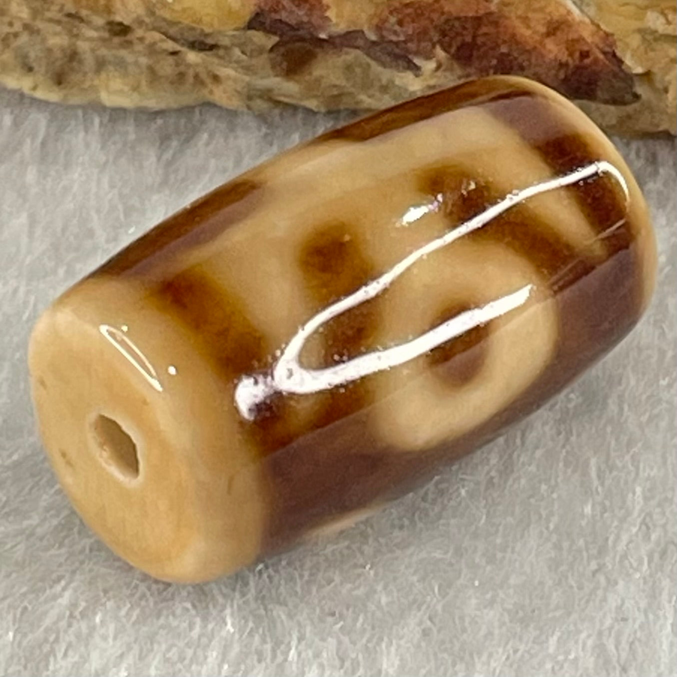 Natural Powerful Tibetan Old Oily Agate Patina Guiren Tairen Human Dzi Bead Totem Amulet Heavenly Master (Tian Zhu) 贵人天诛 4.85g 19.8 by 11.6mm - Huangs Jadeite and Jewelry Pte Ltd