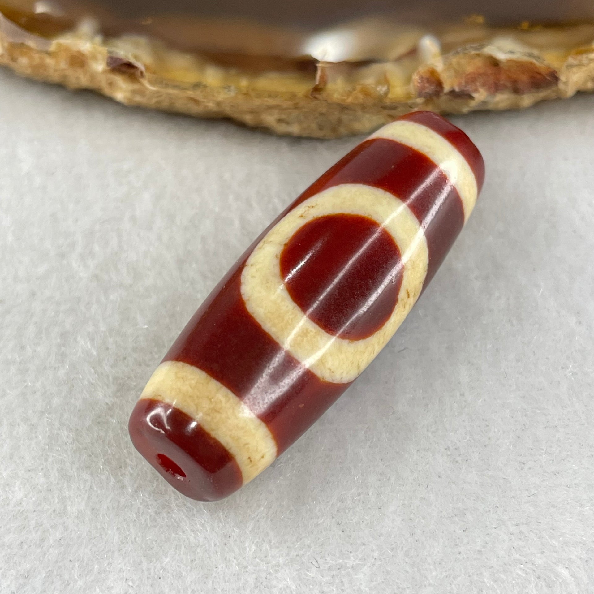 Natural Powerful Tibetan Old Oily Red White Agate One Eye Earth Element Dzi Bead Heavenly Master (Tian Zhu) 一眼土元素天珠 10.65g 38.0 by 13.3mm - Huangs Jadeite and Jewelry Pte Ltd
