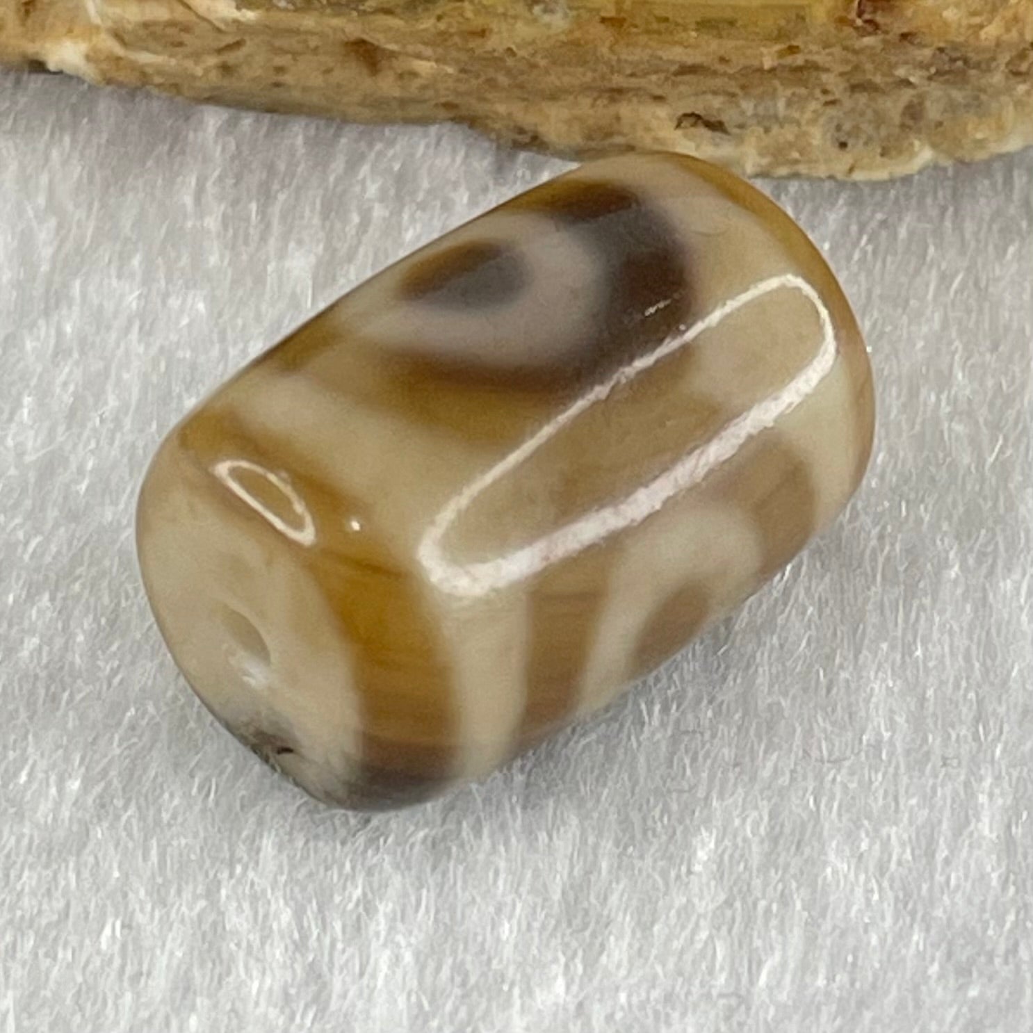 Natural Powerful Tibetan Old Oily Agate 3 Eyes Dzi Bead Heavenly Master (Tian Zhu) 三眼天诛 3.50g 16.0 by 11.0mm - Huangs Jadeite and Jewelry Pte Ltd