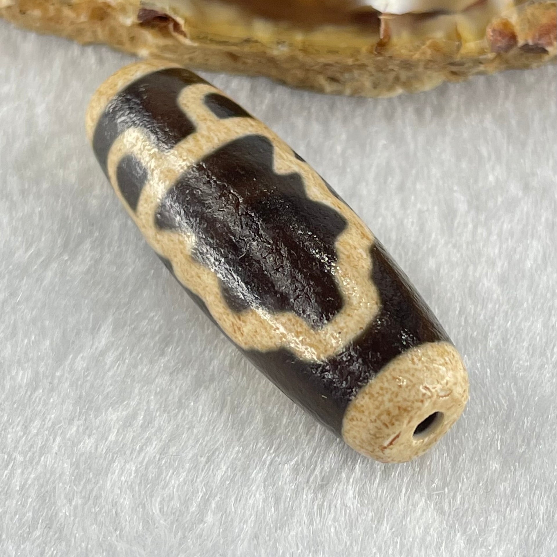 Natural Powerful Tibetan Old Oily Agate Full Body Zha Ji La Mu Female Cai Shen God of Fortune Zakiram Dzi Bead Heavenly Master (Tian Zhu) 扎基拉姆天珠 10.53g 39.1 by 13.2mm - Huangs Jadeite and Jewelry Pte Ltd