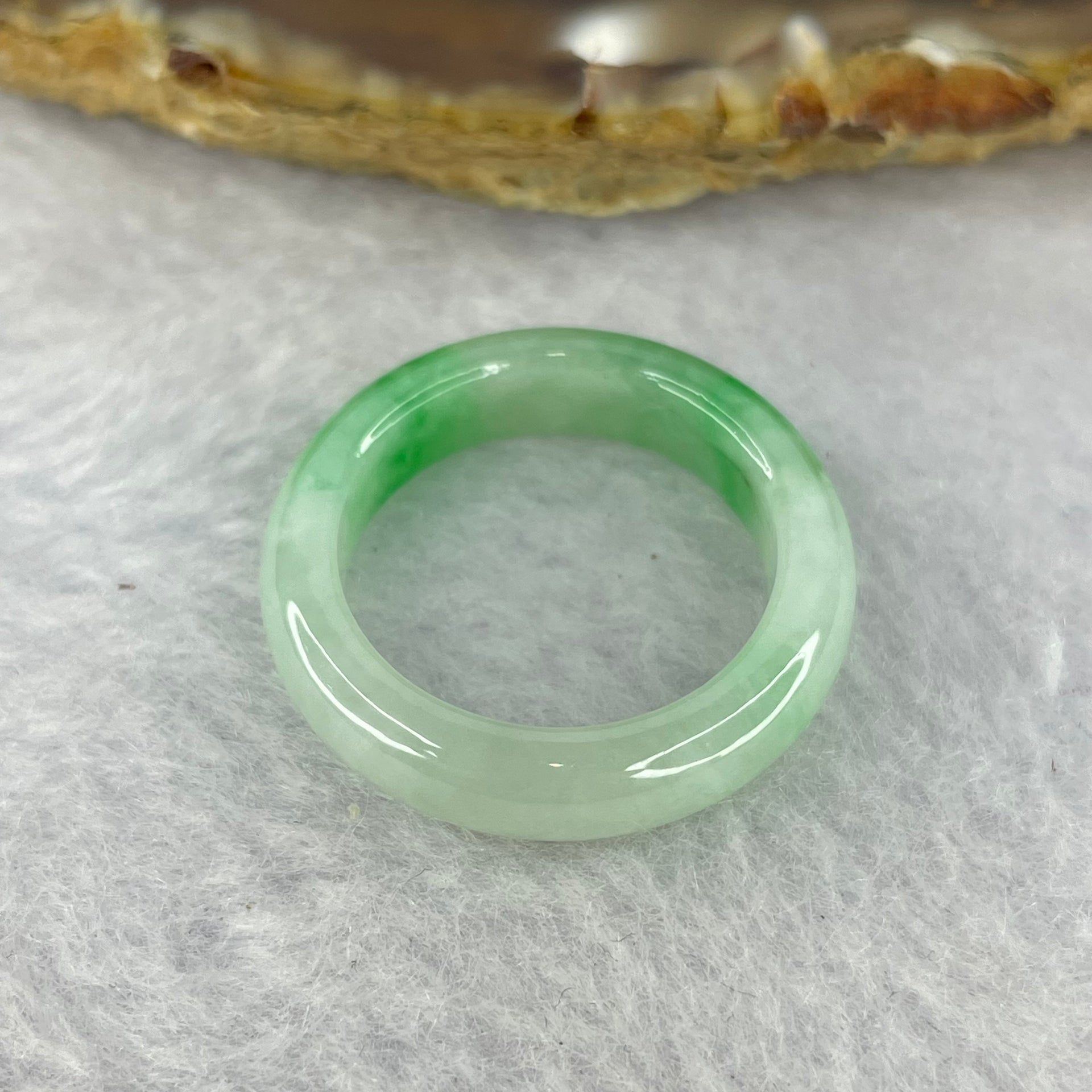 Type A Green with Spicy Green Piao Hua Jadeite Ring 3.50g 5.5 by 3.6 mm US 8.25 / HK 18 (Slight Internal Line) - Huangs Jadeite and Jewelry Pte Ltd