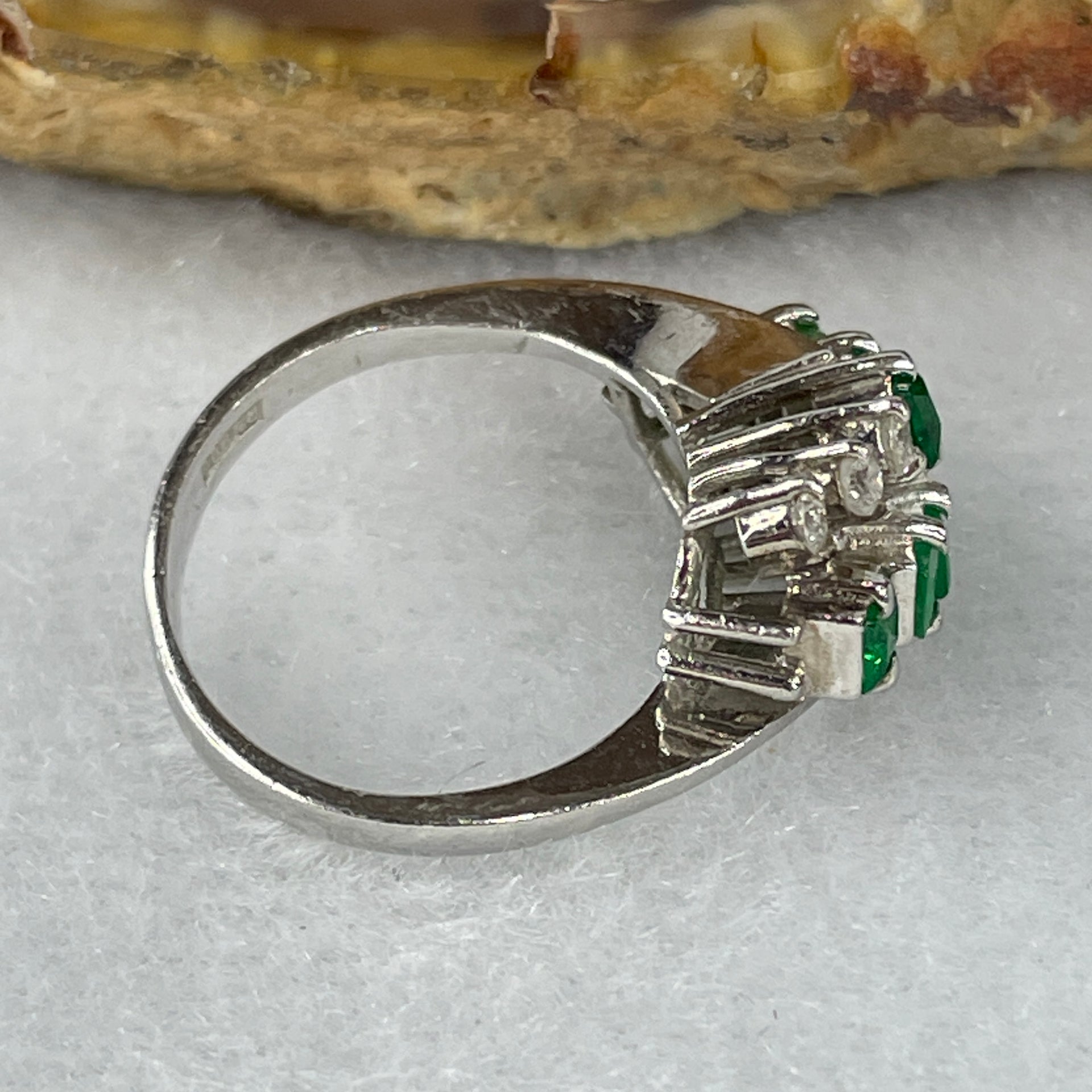Natural Emeralds Total 0.48ct each approx 2.0 by 2.0 by 2.0mm and Natural Diamonds Total 0.11ct each about 1.5mm in Platinum PT900 Ring 4.87g US4 HK8.5 - Huangs Jadeite and Jewelry Pte Ltd