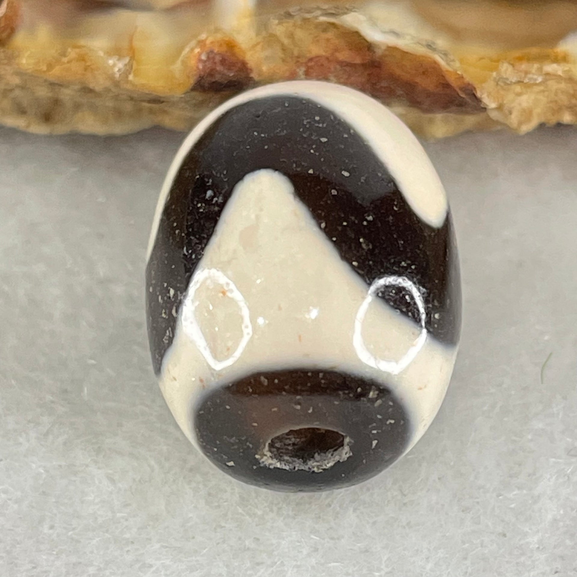 Natural Powerful Tibetan Old Oily Agate Tiger Tooth Daluo Dzi Bead Heavenly Master (Tian Zhu) 虎呀天诛 4.62g 17.6 by 13.1mm - Huangs Jadeite and Jewelry Pte Ltd
