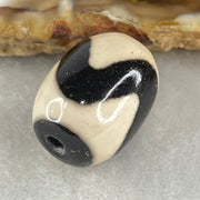 Natural Powerful Tibetan Old Oily Agate Tiger Tooth Daluo Dzi Bead Heavenly Master (Tian Zhu) 虎呀天诛 4.63g 17.7 by 13.3mm - Huangs Jadeite and Jewelry Pte Ltd