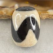 Natural Powerful Tibetan Old Oily Agate Tiger Tooth Daluo Dzi Bead Heavenly Master (Tian Zhu) 虎呀天诛 4.76g 17.8 by 13.1mm - Huangs Jadeite and Jewelry Pte Ltd