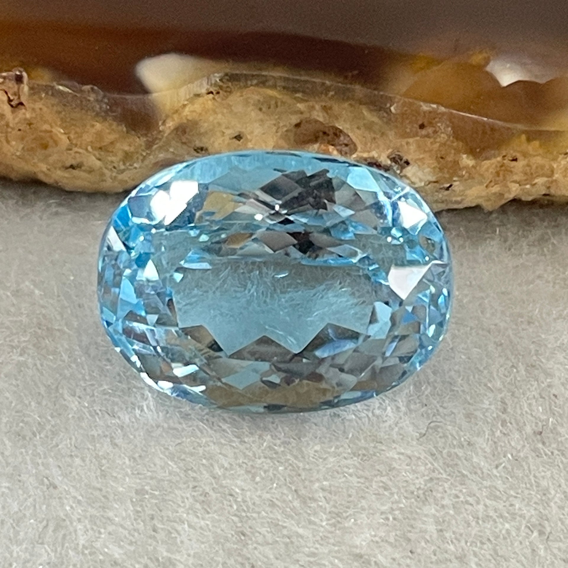 Natural Sky Blue Topaz Oval Shape 17.44ct 16.4 by 12.7 by 9.8mm - Huangs Jadeite and Jewelry Pte Ltd
