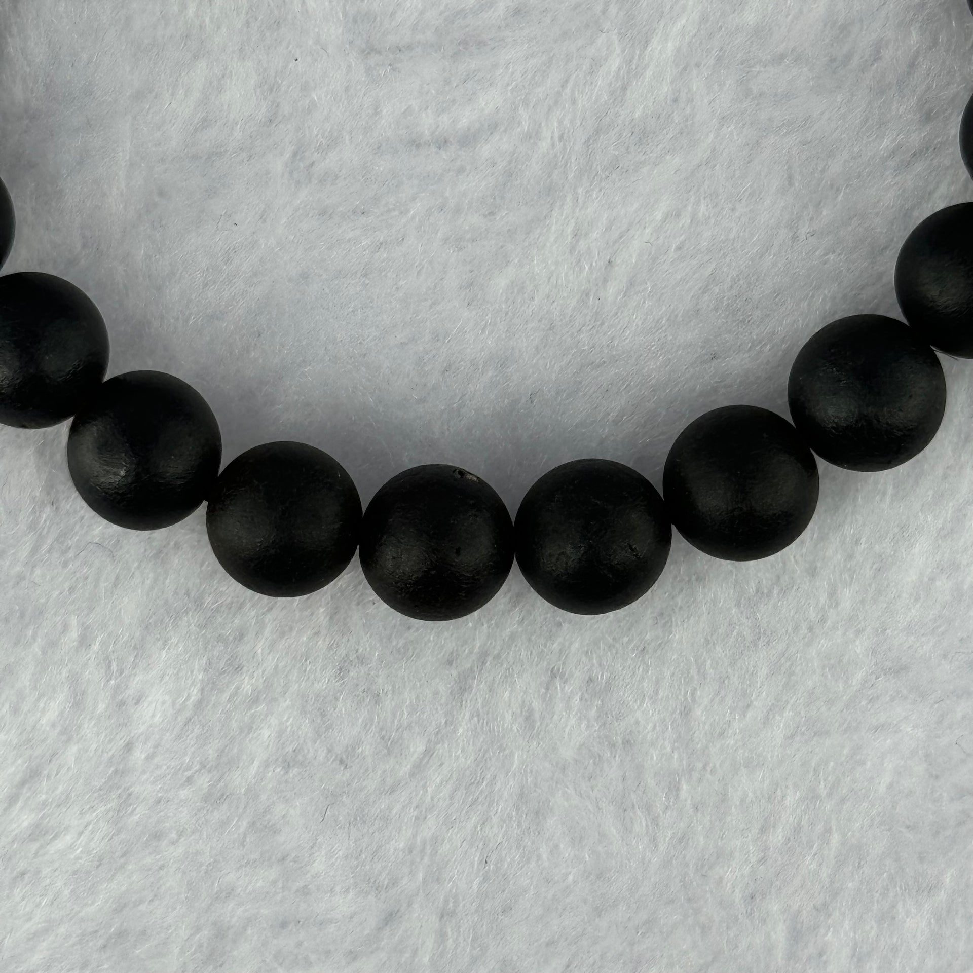 Natural Dark Matt Black Amber Beads Bracelet 天然大黑天翁琥珀手链 7.00g 15cm 8.4mm 22 Beads - Huangs Jadeite and Jewelry Pte Ltd