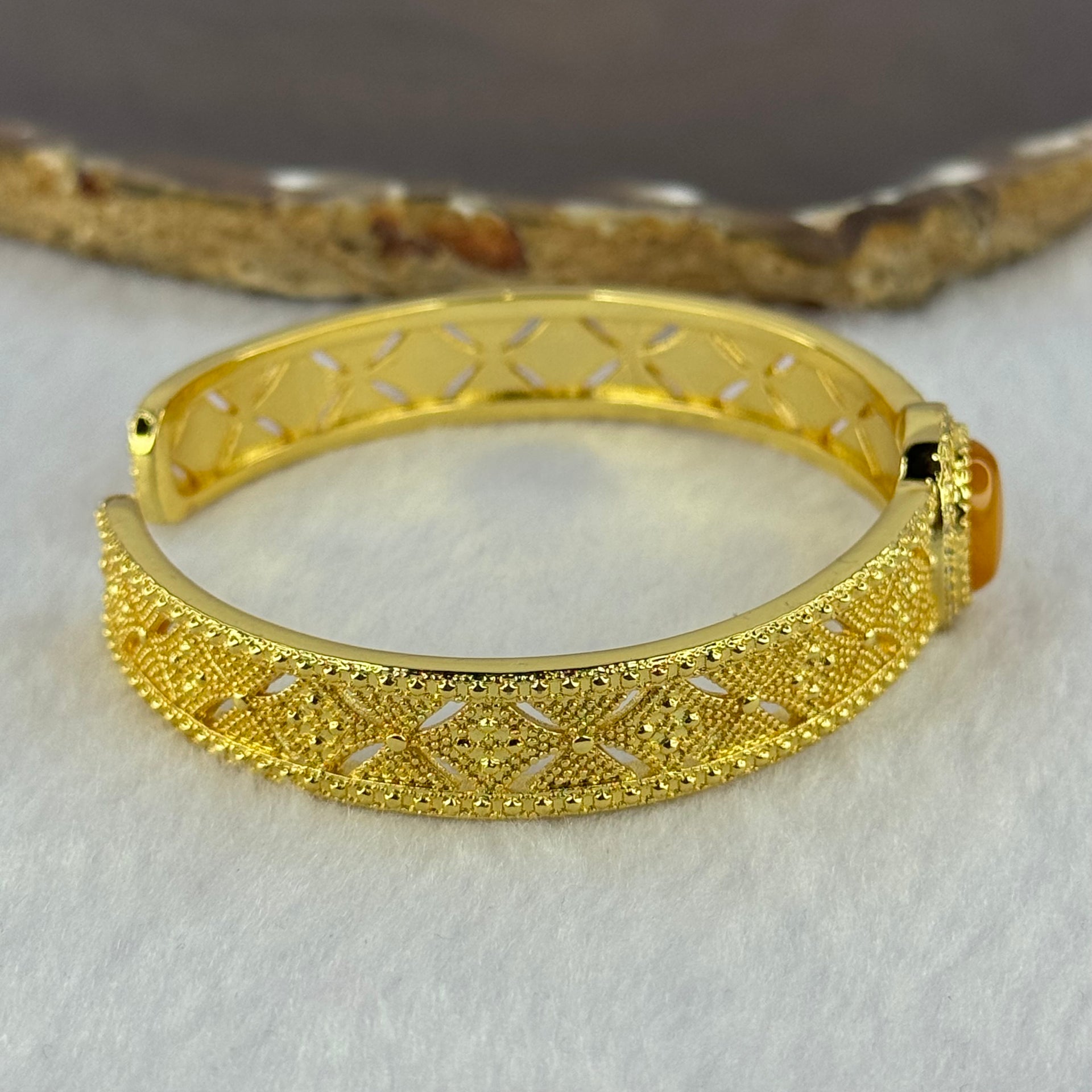 Natural Butterscotch Yellow Amber Beads in Gold Color Bracelet 27.79g 11.3 by 9.5 by 4.0mm - Huangs Jadeite and Jewelry Pte Ltd