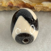 Natural Powerful Tibetan Old Oily Agate Tiger Tooth Daluo Dzi Bead Heavenly Master (Tian Zhu) 虎呀天诛 4.38g 17.8 by 13.1mm - Huangs Jadeite and Jewelry Pte Ltd