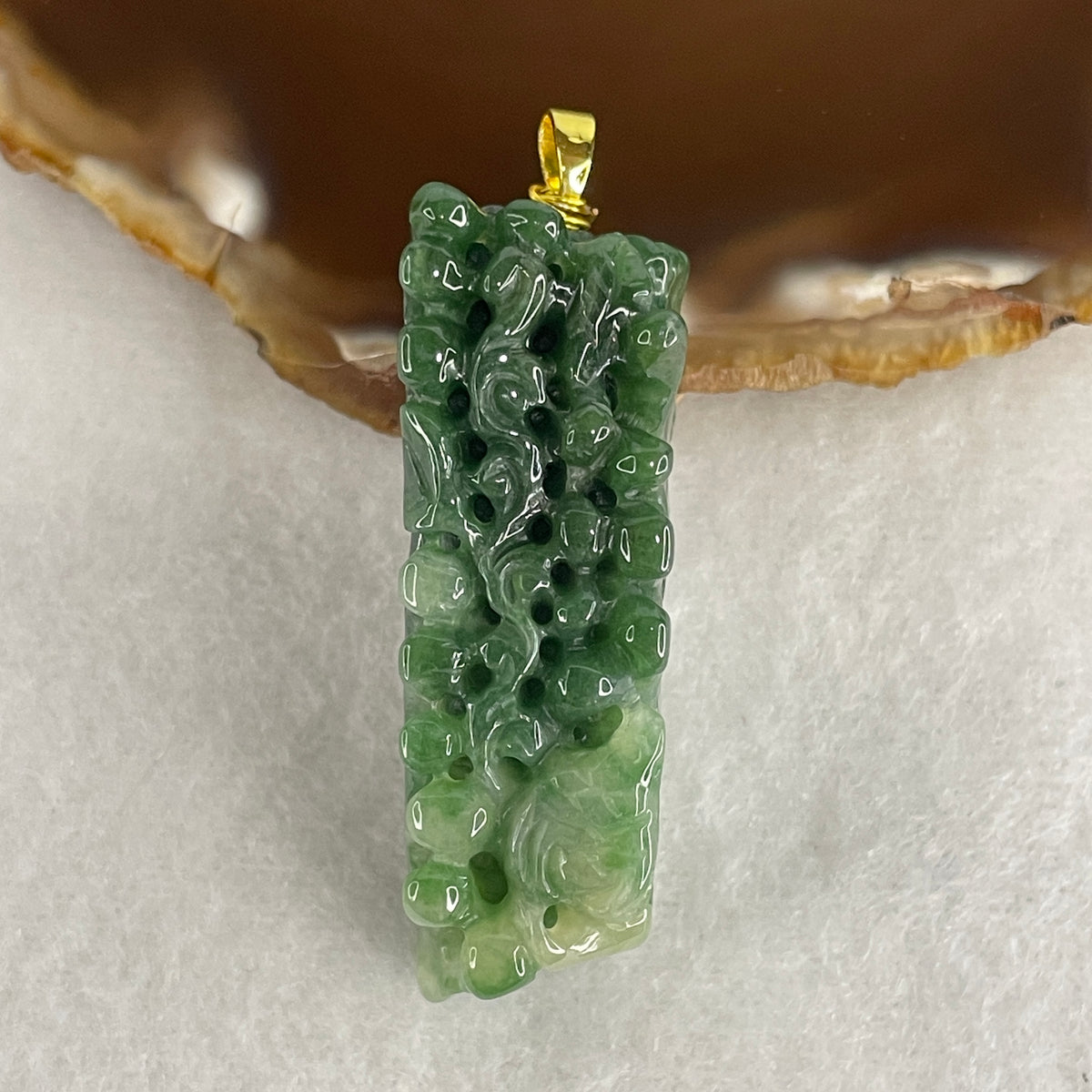 Certified Natural Type A Green Jadeite Flower with Bird on Pillar Shape Carving | Foundation & Heart Chakra Vitality(24.92g | 44.2x17.4x15.5mm)