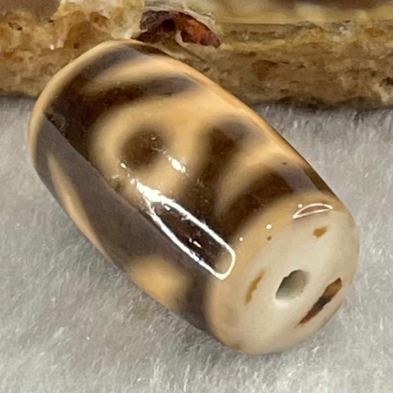 Natural Powerful Tibetan Old Oily Agate Patina Guiren Tairen Human Dzi Bead Totem Amulet Heavenly Master (Tian Zhu) 贵人天诛 4.84g 19.6 by 11.7mm - Huangs Jadeite and Jewelry Pte Ltd