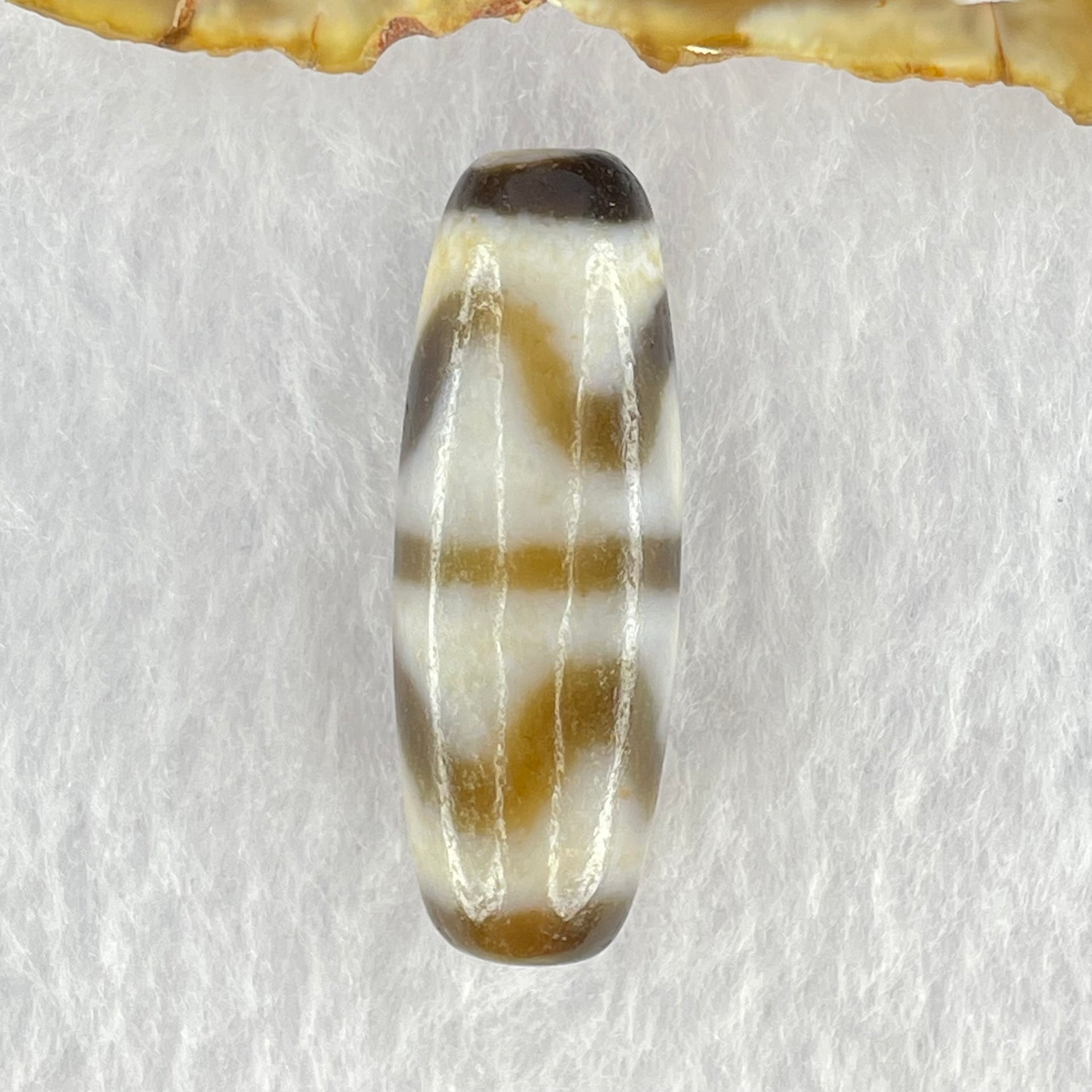 Natural Powerful Tibetan Old Oily Dark Brown White Yellow Agate Double Tiger Tooth Daluo Dzi Bead Heavenly Master (Tian Zhu) 双虎呀天诛 9.53g 36.8 by 13.1mm - Huangs Jadeite and Jewelry Pte Ltd