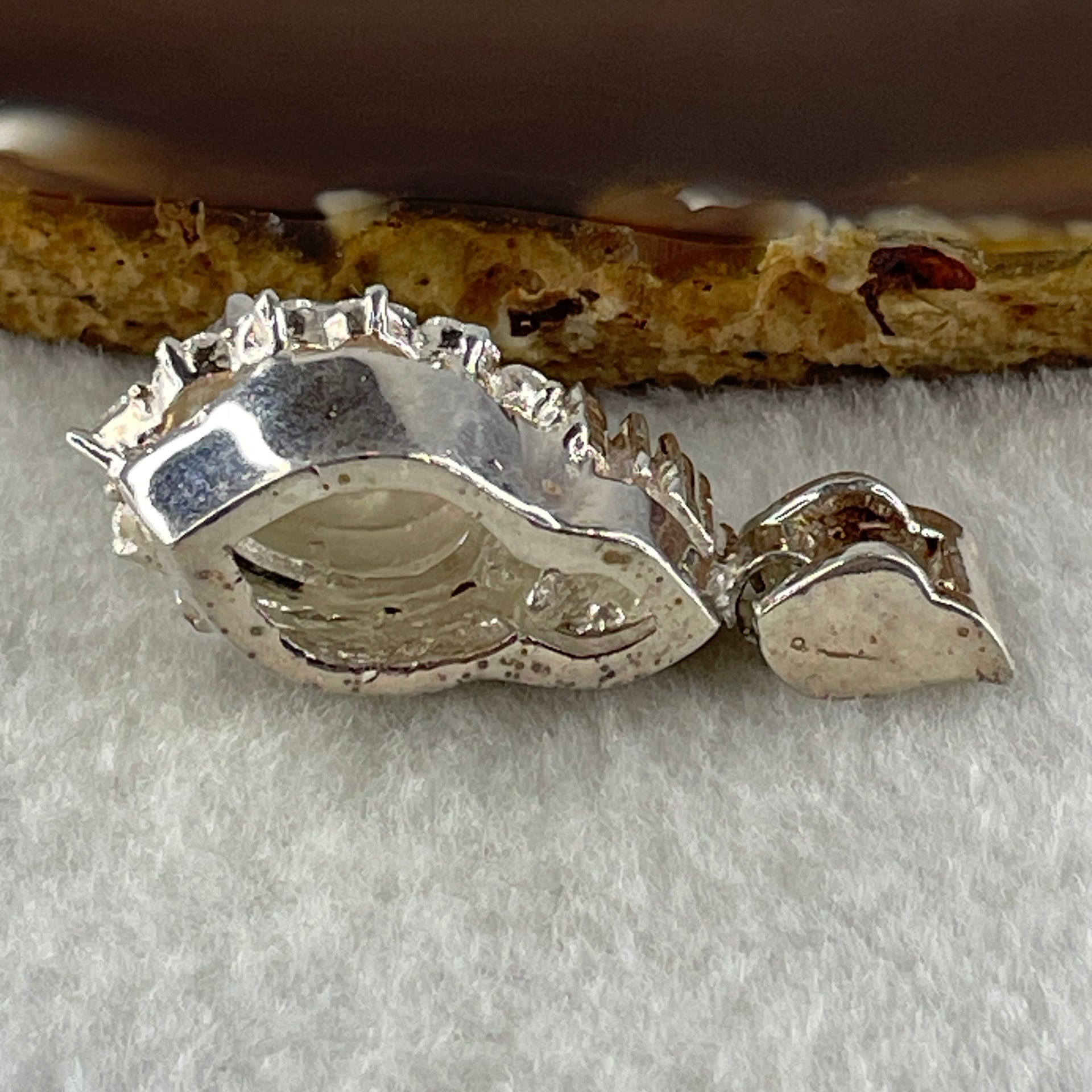 Type A Natural Old Mine Green Jadeite Cabochon 15.6 by 11.3 by 4.0m Stone for Setting 17.72g (On Silver Pendant Mold) - Huangs Jadeite and Jewelry Pte Ltd