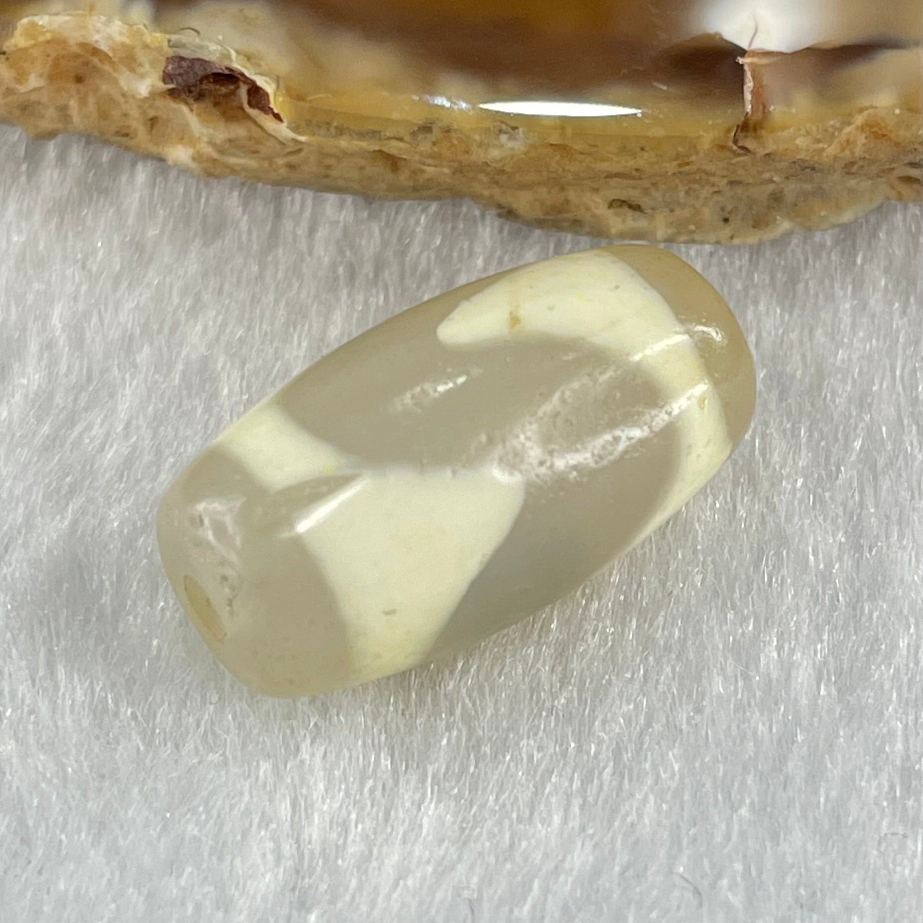 Natural Powerful Tibetan Old Oily Agate Tiger Tooth Daluo Dzi Bead Heavenly Master (Tian Zhu) 虎呀天诛 3.31g 19.8 by 10.5mm - Huangs Jadeite and Jewelry Pte Ltd