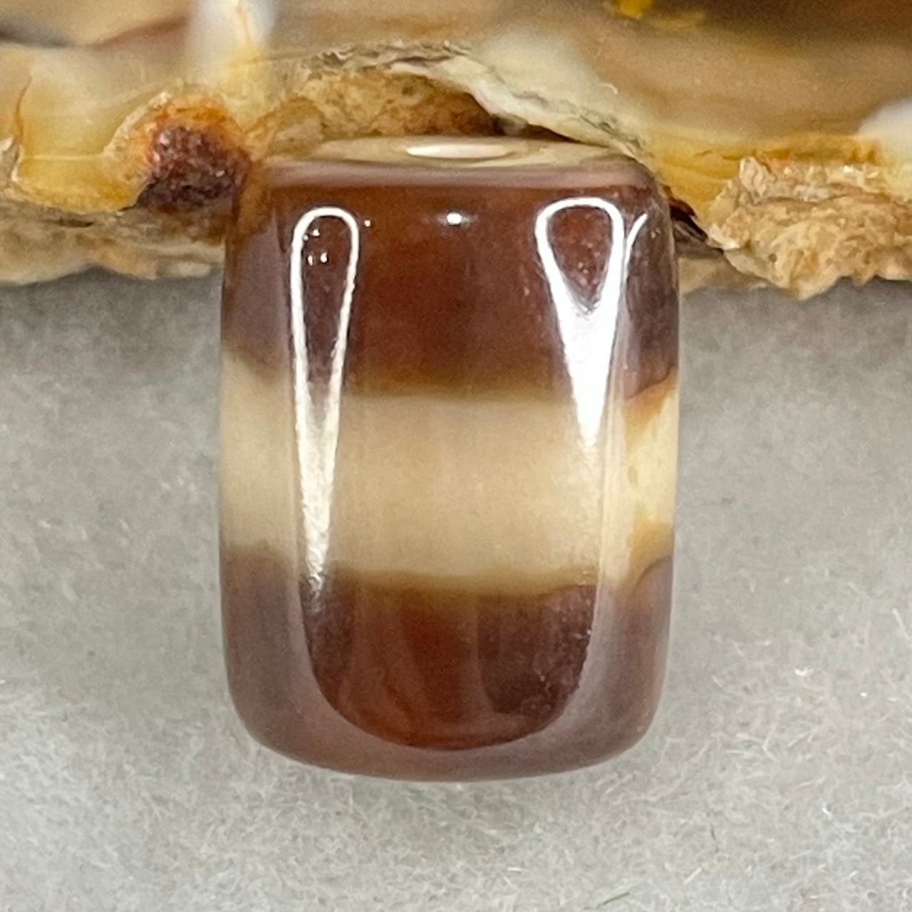 Natural Powerful Tibetan Old Oily Agate One Line Dzi Bead Heavenly Master (Tian Zhu) 2.44g 13.3 by 10.1mm - Huangs Jadeite and Jewelry Pte Ltd