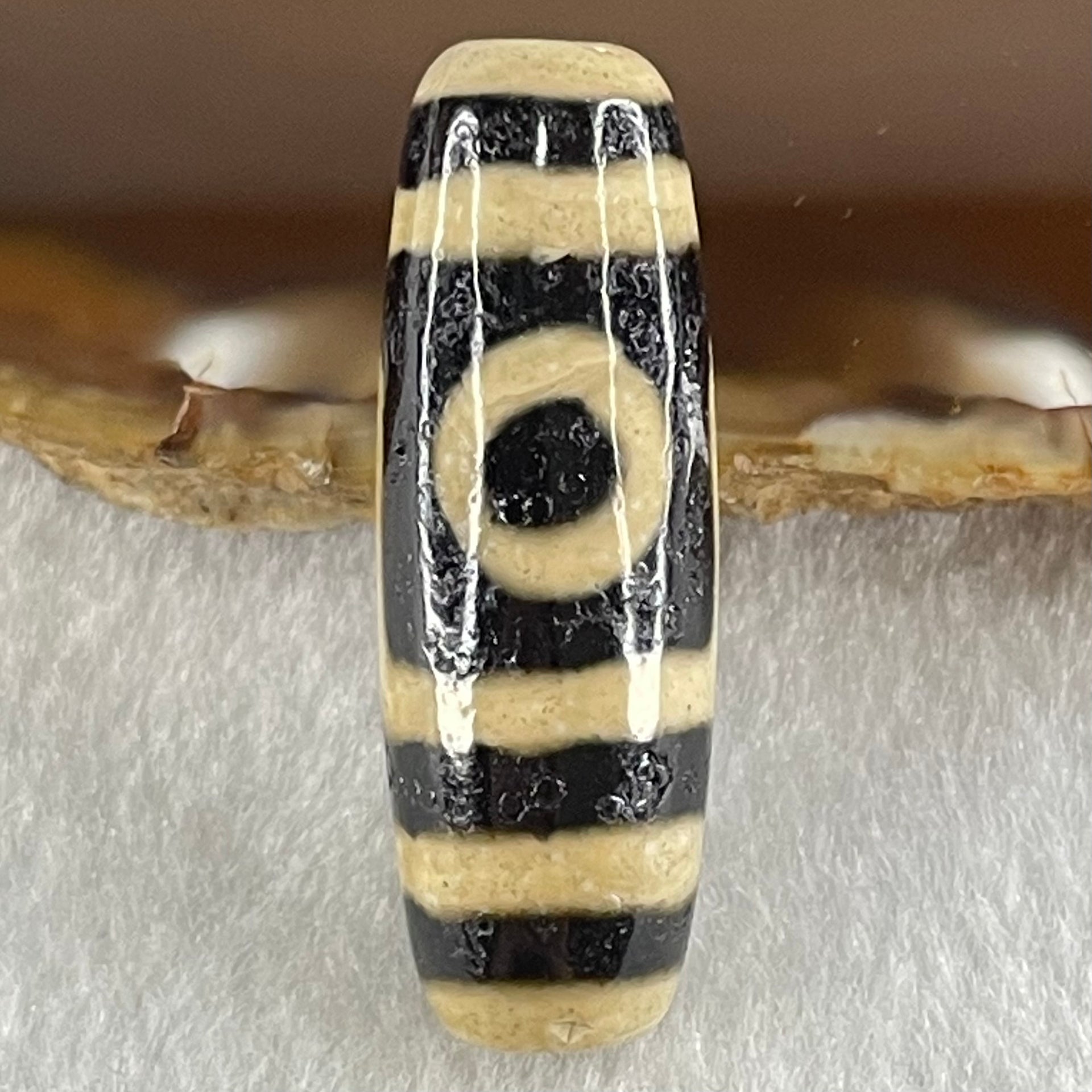 Natural Powerful Tibetan Old Oily Agate One Eye With Bodhi Tree Bead Heavenly Master (Tian Zhu) 10.08g 38.0 by 13.0mm - Huangs Jadeite and Jewelry Pte Ltd