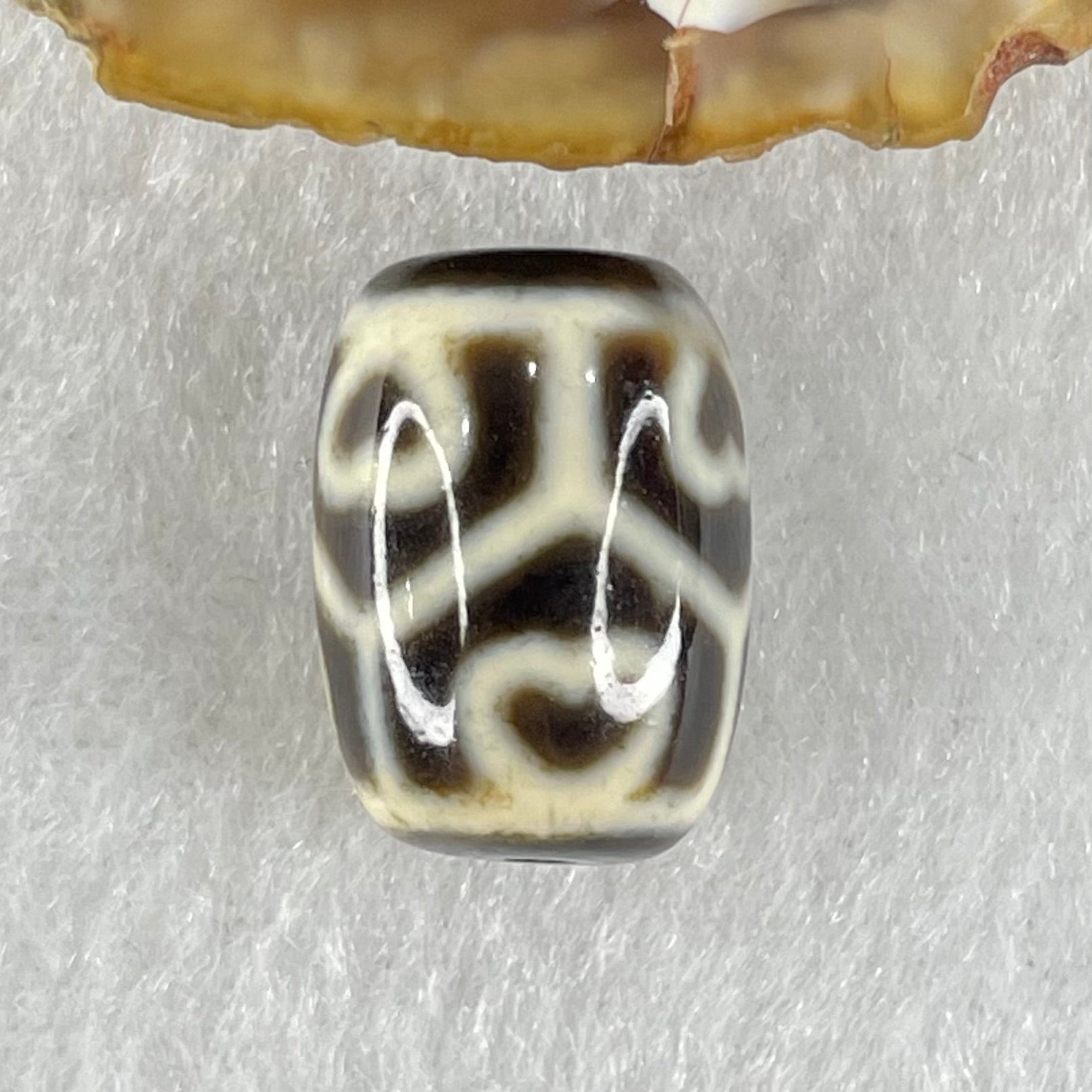 Natural Powerful Tibetan Old Oily Agate 6 Hearts Tortoise Shell Dzi Bead Heavenly Master (Tian Zhu) 六心龟壳天珠 4.20g 17.2 by 12.3mm - Huangs Jadeite and Jewelry Pte Ltd