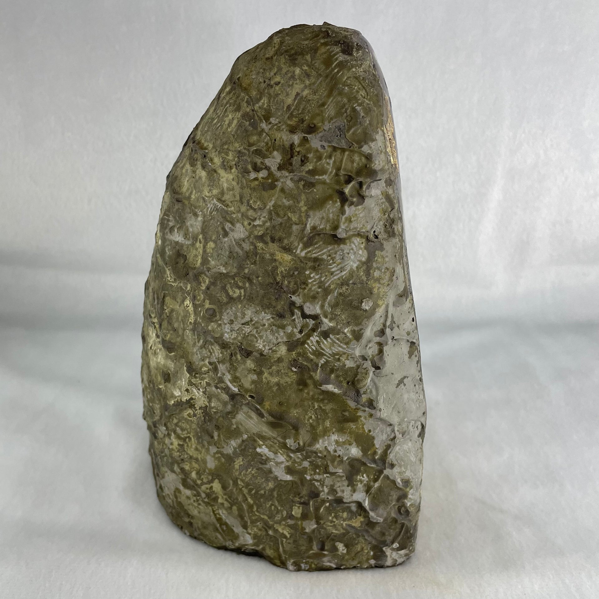 Natural Amethyst Cave with Wooden Stand 3,899.5g 142.8 by 151.0 by 245.0mm - Huangs Jadeite and Jewelry Pte Ltd