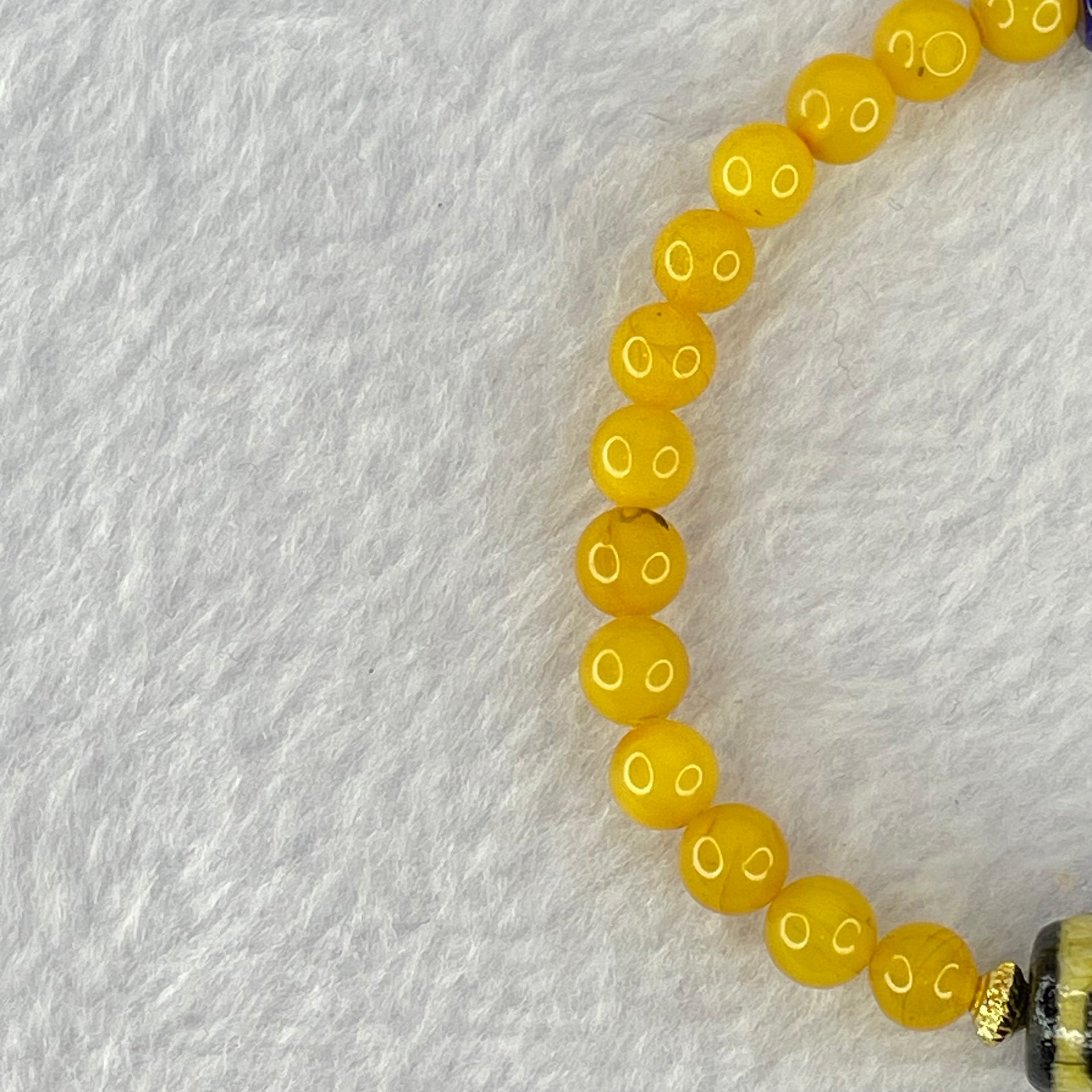 Natural Butterscotch Amber Beads with Rare Tibetan Old Antique Oily Agate Tiger Tooth Daluo Dzi Bead 8.08g 16cm 15.7 by 12.3mm 26 Beads 6.5mm - Huangs Jadeite and Jewelry Pte Ltd