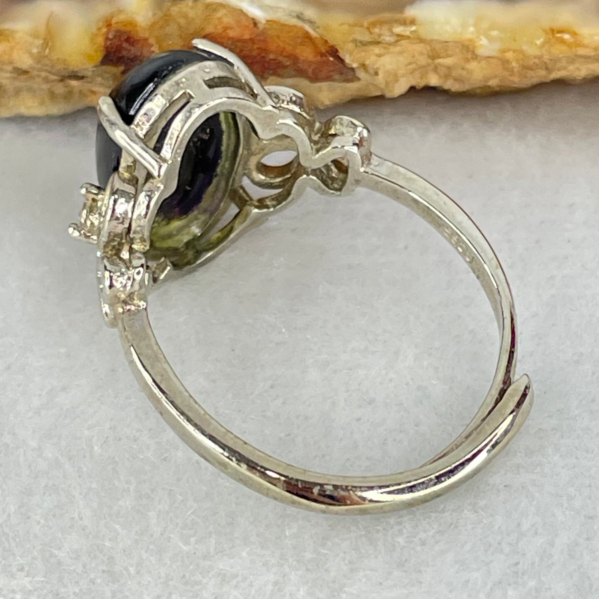 Good Grade Natural Amethyst in S925 Sliver Ring (Adjustable Size) 2.93g 14.6 by 8.1 by 5.0mm - Huangs Jadeite and Jewelry Pte Ltd