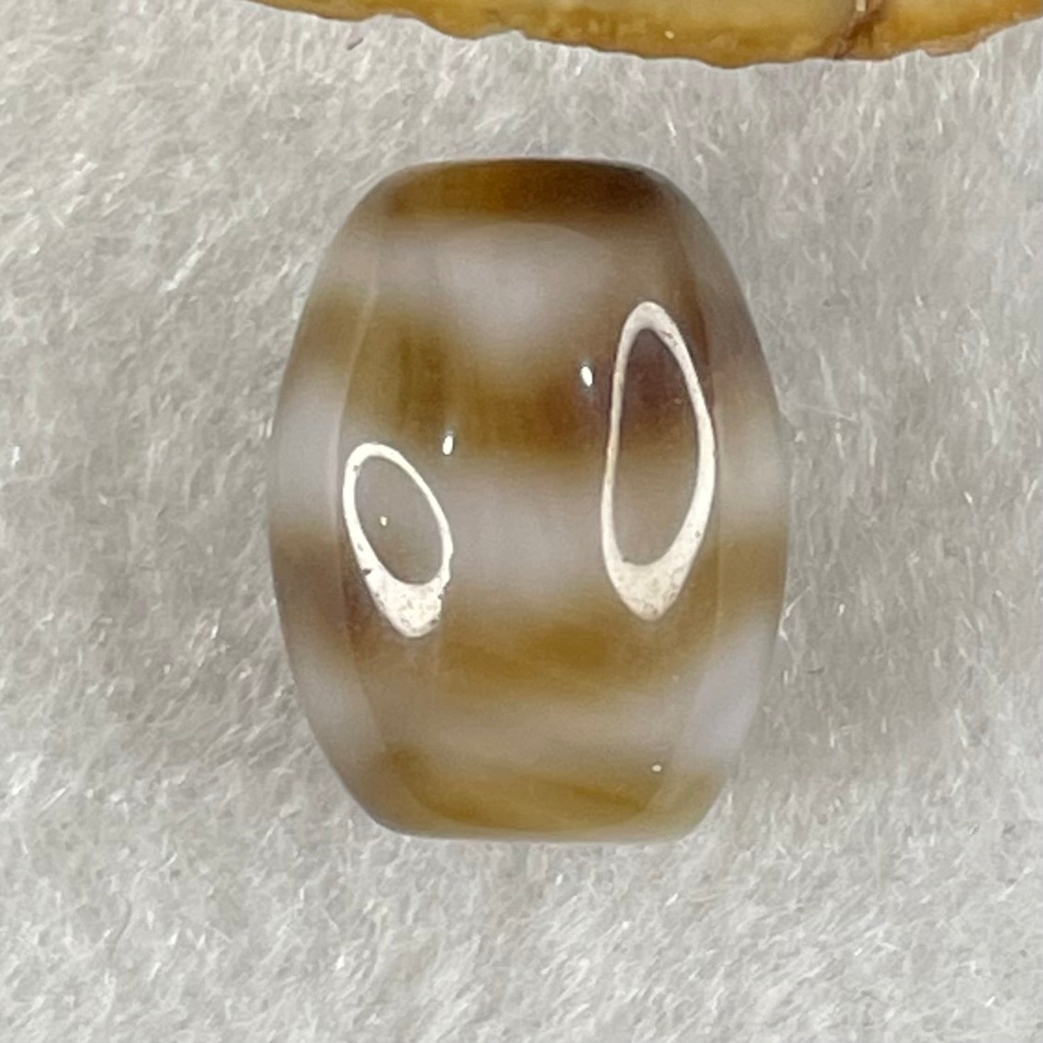 Natural Powerful Tibetan Old Oily Agate Double Tiger Tooth Daluo Dzi Bead Heavenly Master (Tian Zhu) 虎呀天诛 3.22g 15.5 by 11.9mm - Huangs Jadeite and Jewelry Pte Ltd