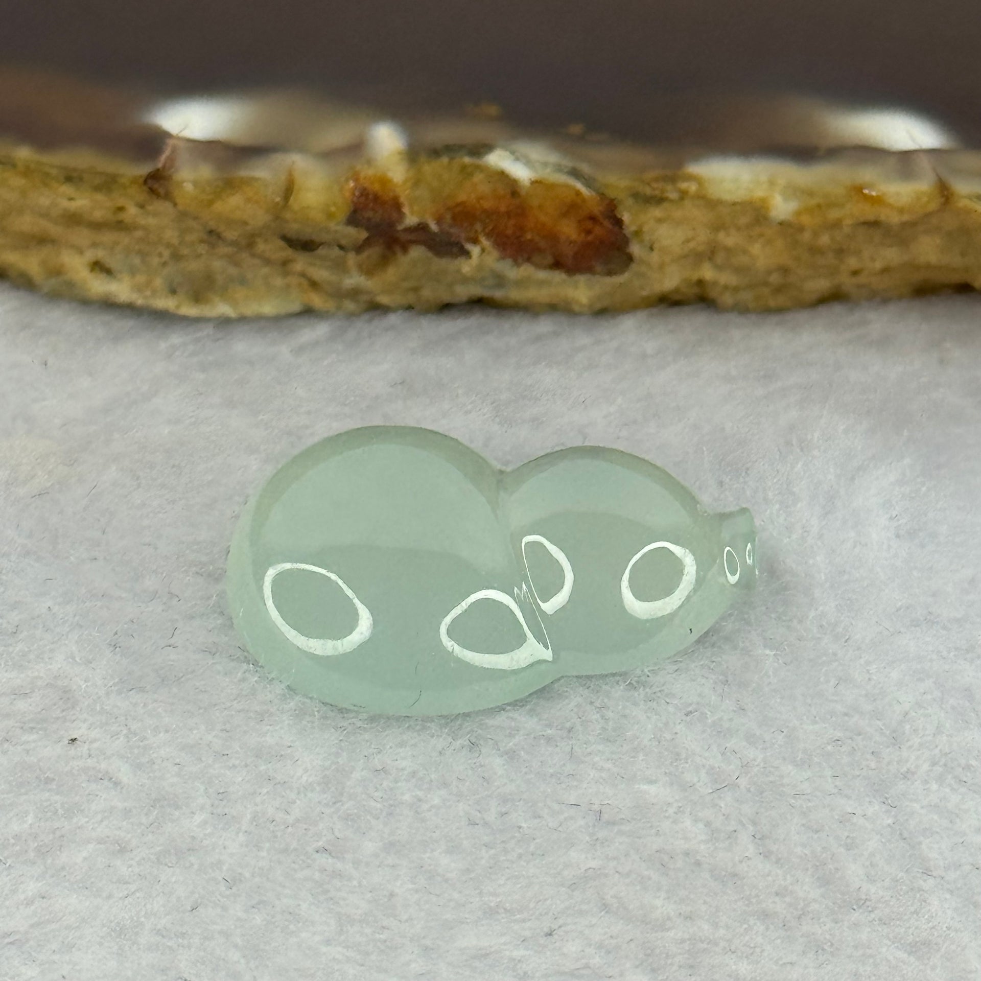 Type A Icy Faint Sky Blue Jadeite Hulu Setting stone 4.48g 23.5 by 18.4 by 5.9mm - Huangs Jadeite and Jewelry Pte Ltd