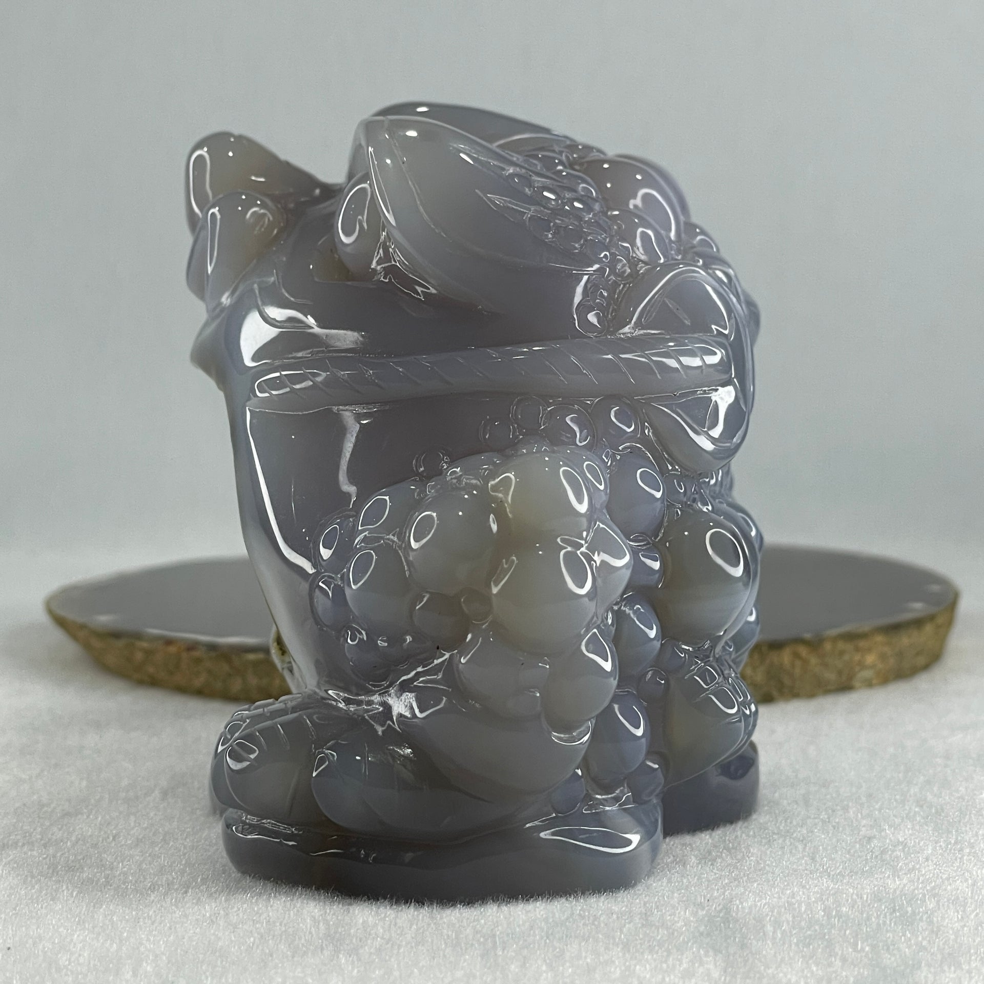 Natural Light Purple Agate with Crystal 3 Legged Toast Display 912.6g 146.0 by 81.0 by 90.0mm - Huangs Jadeite and Jewelry Pte Ltd