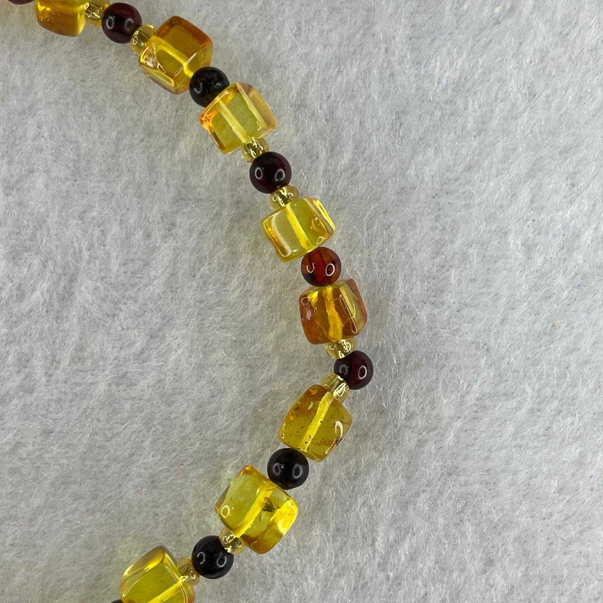 Natural Yellow Amber Square Shape with Cognac Amber Round Shape Bracelet 4.31g 18cm 6.3mm 20 Beads - Huangs Jadeite and Jewelry Pte Ltd