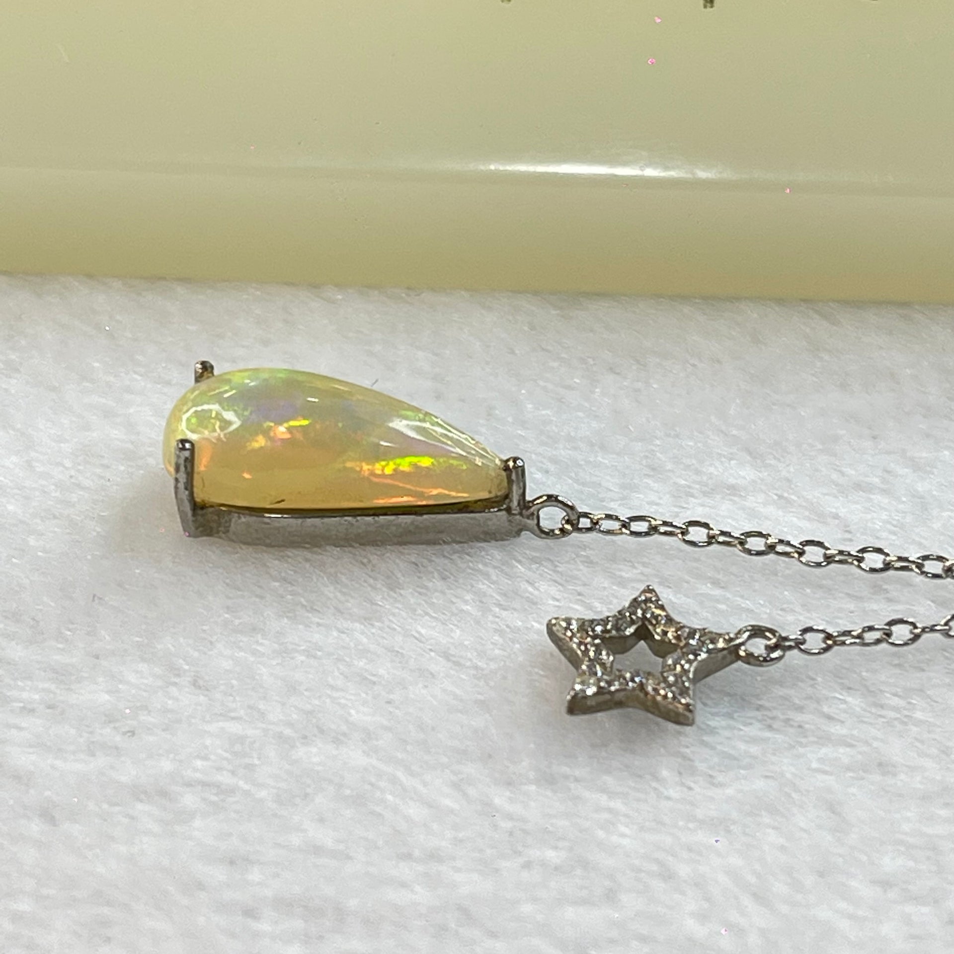 Natural Opal with Crystals in S925 Sliver Necklace 3.13g 35.5 by 27.4 by 25.9mm - Huangs Jadeite and Jewelry Pte Ltd