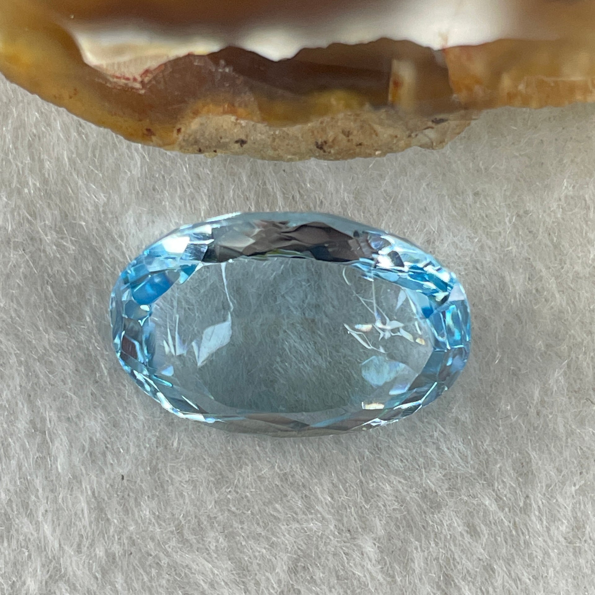 Natural Sky Blue Topaz Oval Shape 17.79ct 18.1 by 13.4 by 8.9mm - Huangs Jadeite and Jewelry Pte Ltd