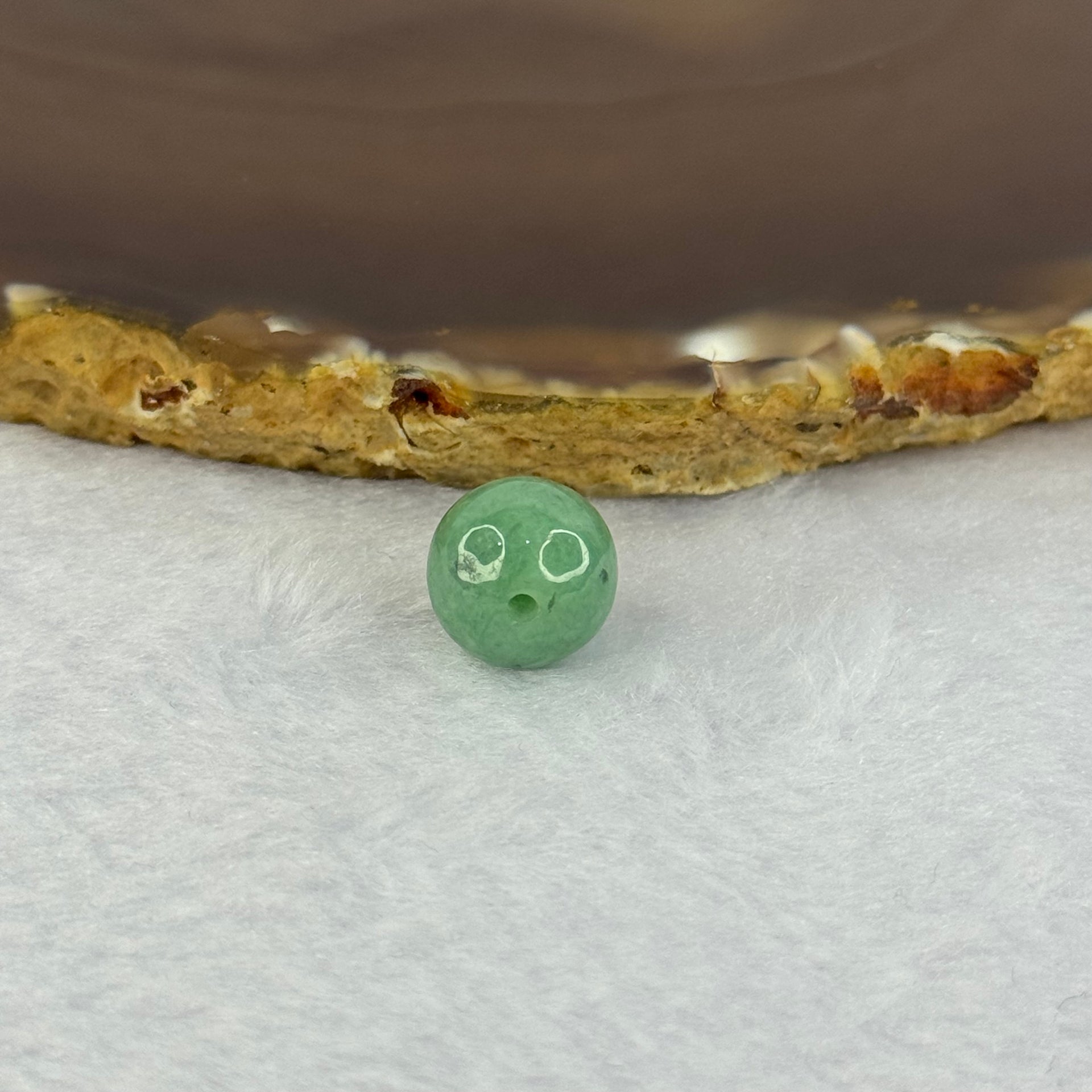 Type A Green Jadeite Bead for Bracelet/Necklace/Earrings/Ring 
2.35g 11.2mm - Huangs Jadeite and Jewelry Pte Ltd