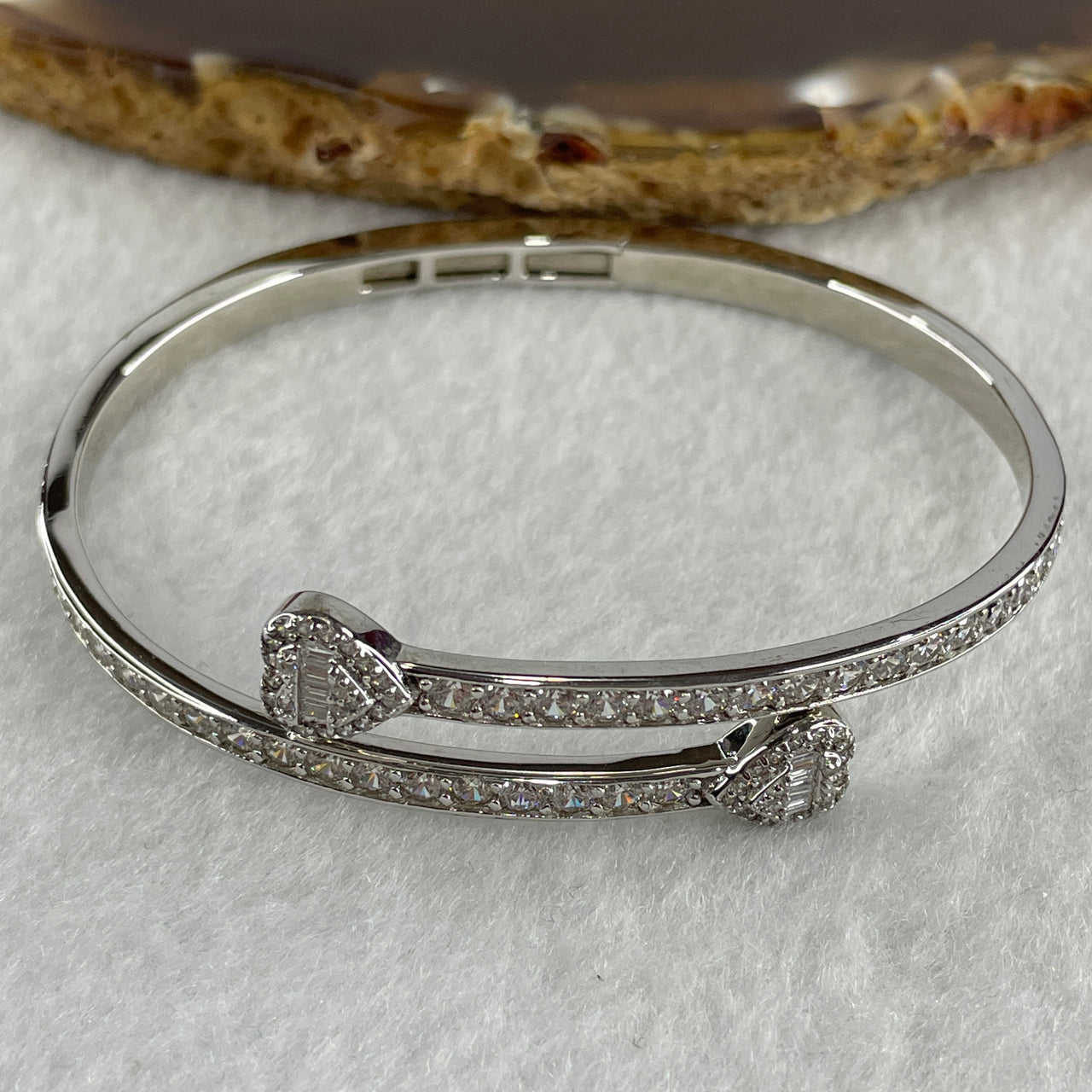 1.0Ct Colourless Round Brilliant Diameter 5.0mm VVS1 Excellent Cut Moissanite Excellent Polish Excellent Symmetry None Florescence in S925 Sliver Heart Shape Bracelet 16cm