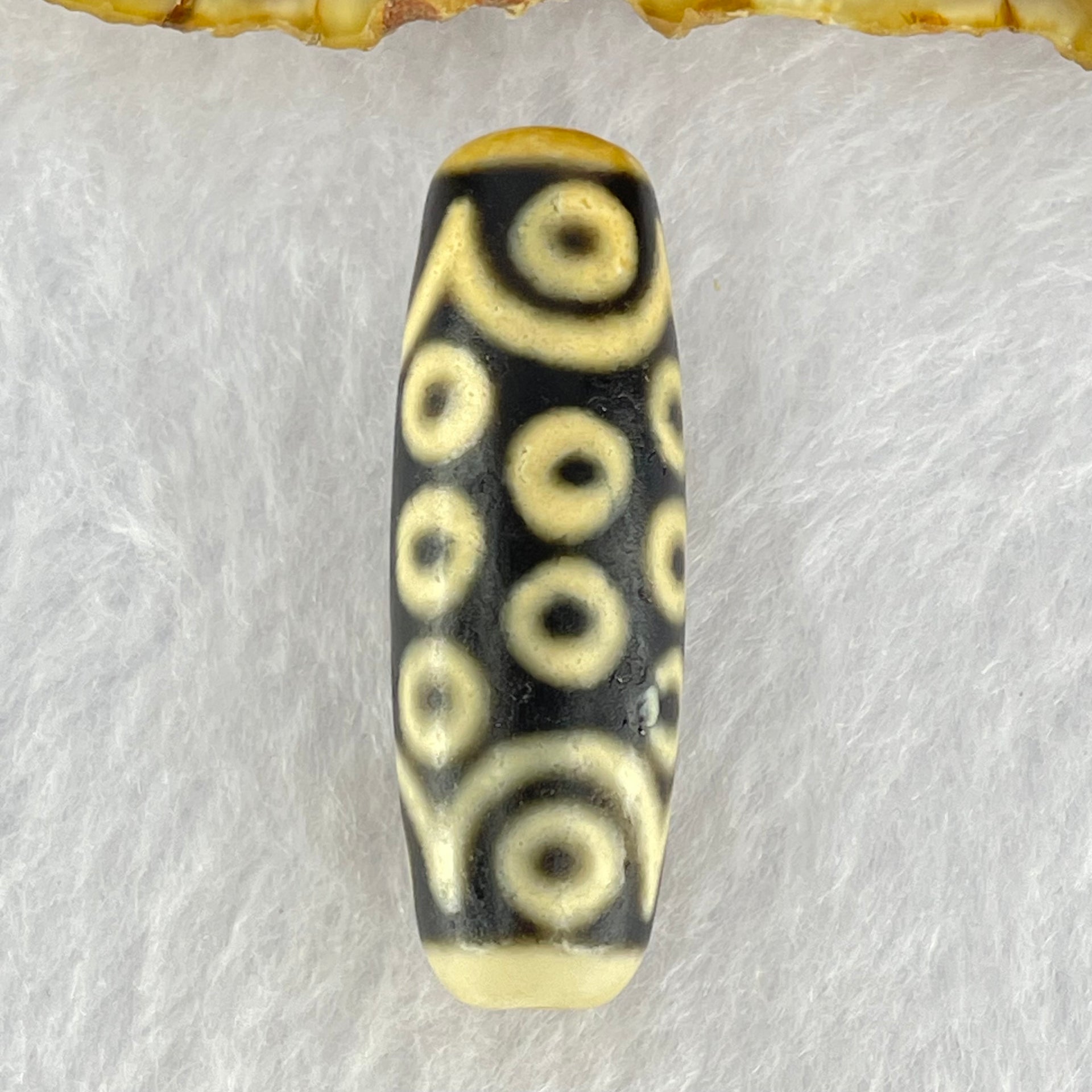 Natural Powerful Tibetan Old Oily Agate 21 Eyes Dzi Bead Heavenly Master (Tian Zhu) 二一眼天诛 10.19g 38.5 by 13.1mm - Huangs Jadeite and Jewelry Pte Ltd