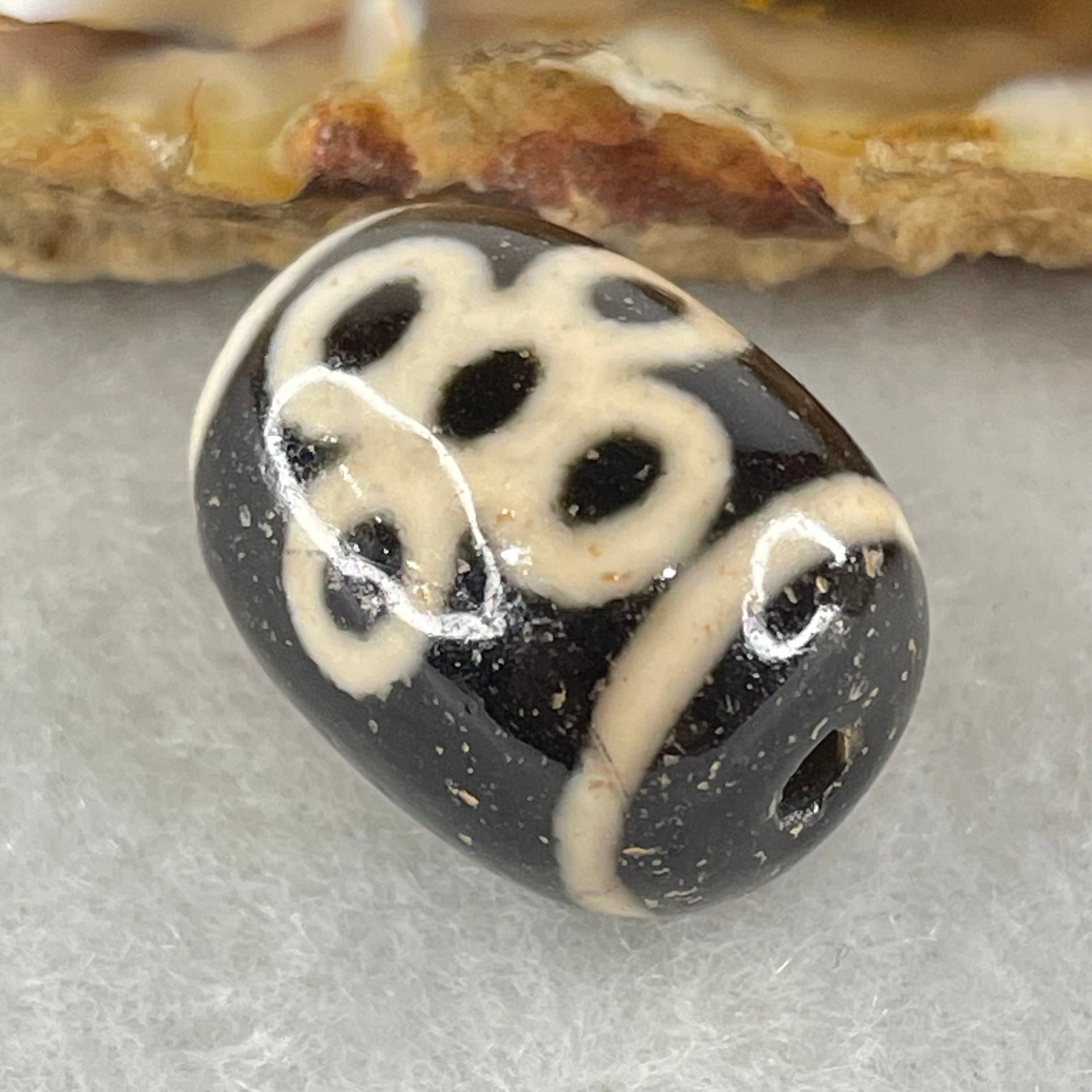 Natural Powerful Tibetan Old Oily Agate 5 Eyes Lightning Dzi Bead Heavenly Master (Tian Zhu) 五眼闪电天珠 4.85g 17.6 by 13.4mm - Huangs Jadeite and Jewelry Pte Ltd