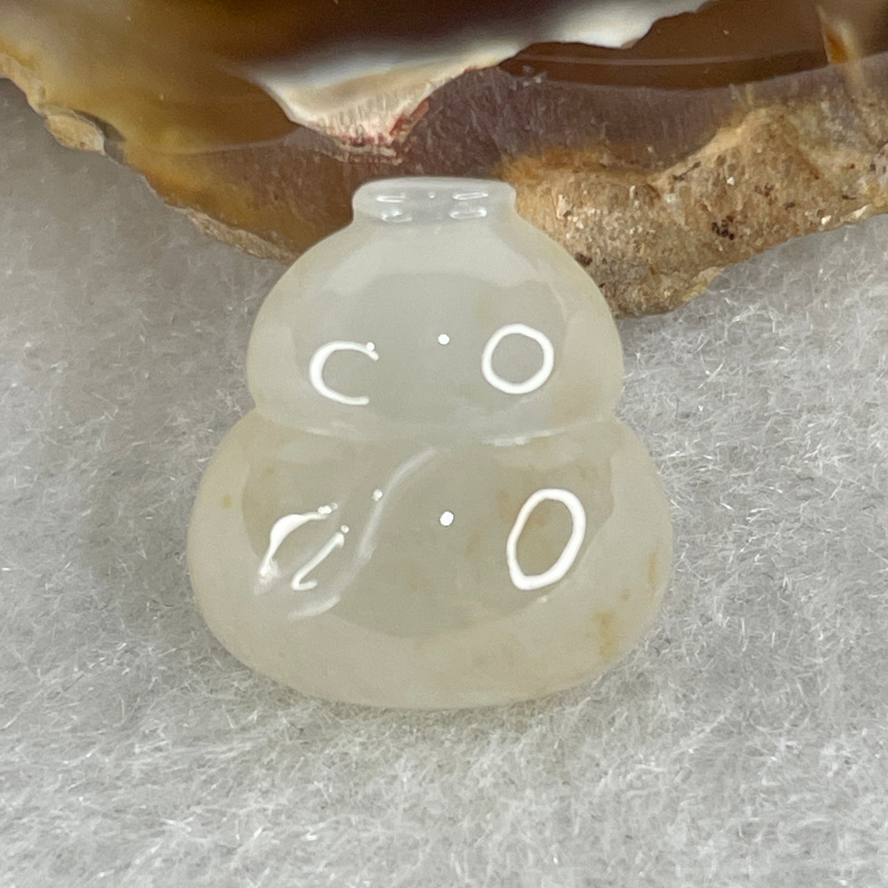 Natural Type A White & Yellow Jadeite Hulu Stone | 14.3mm Carved Jade Gourd Charm Loose Gemstone for Jewelry Setting (2.13g 13.0x6.8mm)