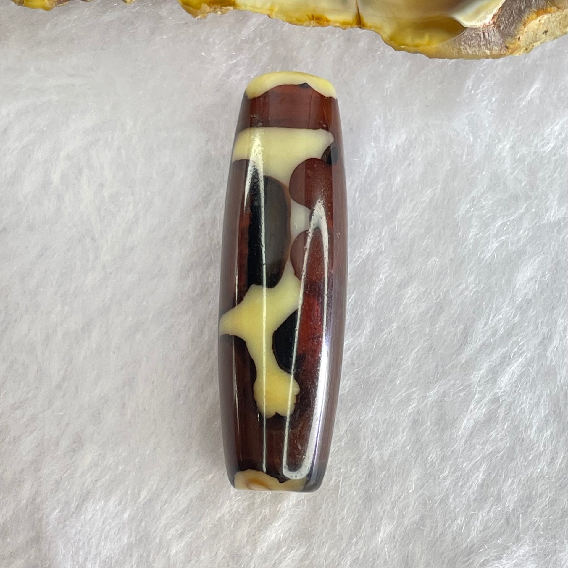 Natural Powerful Tibetan Old Oily Agate Guan Yin Dzi Bead Heavenly Master (Tian Zhu) 观音天珠 8.32g 37.7 by 11.6mm - Huangs Jadeite and Jewelry Pte Ltd