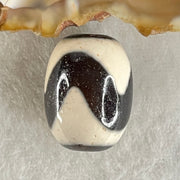 Natural Powerful Tibetan Old Oily Agate Tiger Tooth Daluo Dzi Bead Heavenly Master (Tian Zhu) 虎呀天诛 4.52g 17.4 by 13.2mm - Huangs Jadeite and Jewelry Pte Ltd