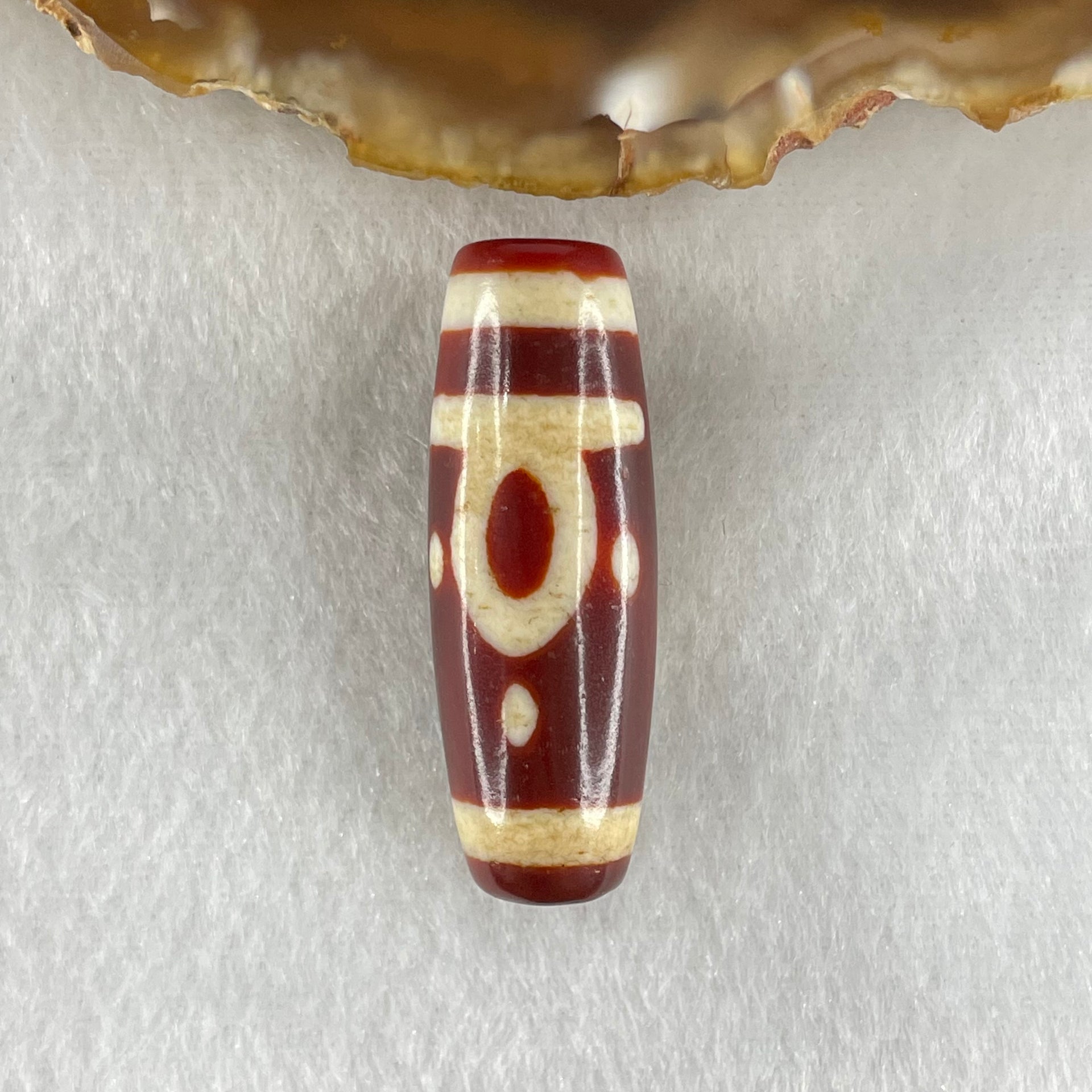 Natural Powerful Tibetan Old Oily Red White Agate One Eye Earth Element Dzi Bead Heavenly Master (Tian Zhu) 一眼土元素天珠 10.60g 37.9 by 13.5mm - Huangs Jadeite and Jewelry Pte Ltd