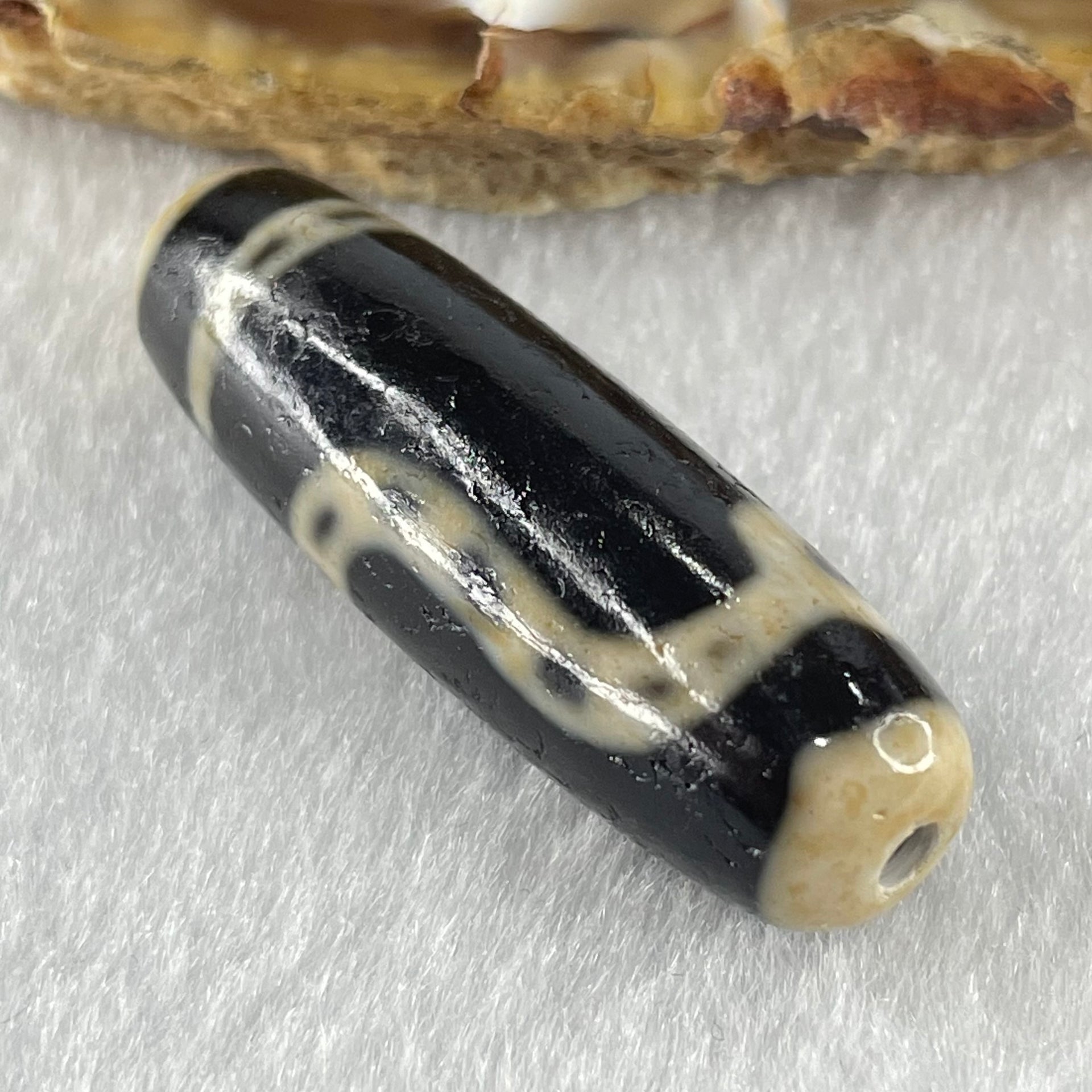 Natural Powerful Tibetan Old Oily Agate Snake Dzi Bead Heavenly Master (Tian Zhu) 蛇天珠 8.14g 36.8 by 11.6mm - Huangs Jadeite and Jewelry Pte Ltd