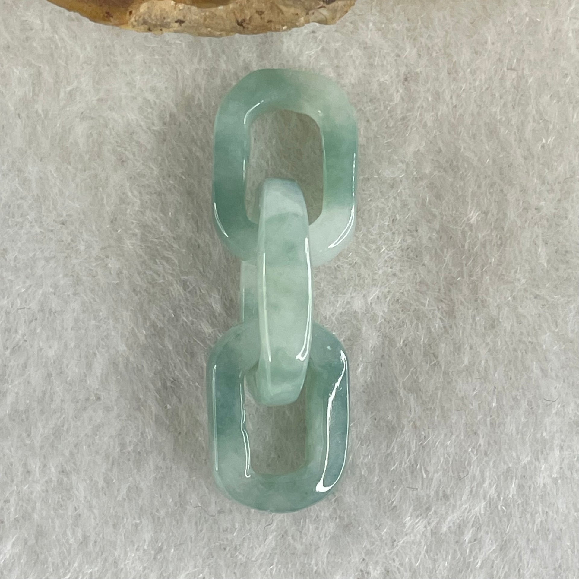 Type A Blueish Green with Faint White Jadeite Rolo Link Chain for Setting 2.26g 15.1 by 9.9 by 3.6mm - Huangs Jadeite and Jewelry Pte Ltd