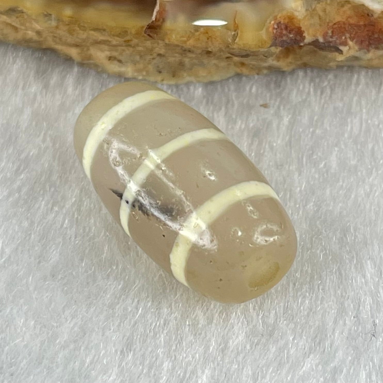 Natural Powerful Tibetan Old Oily Agate 3-Lines Dzi Bead Heavenly Master (Tian Zhu) 三行天诛 2.97g 19.0 by 10.1mm - Huangs Jadeite and Jewelry Pte Ltd