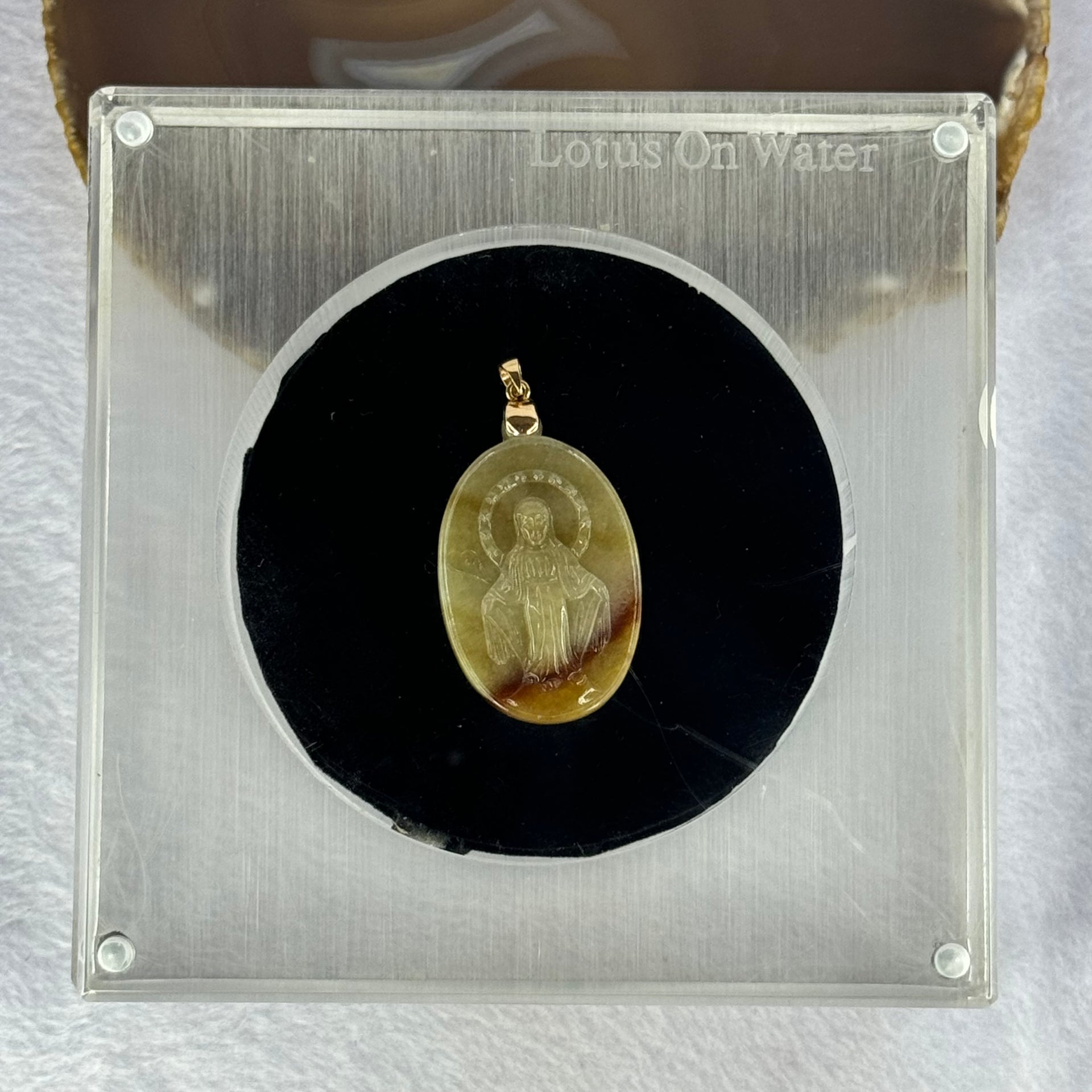 (Pre Love) Lotus on Water by Master Yun Long Zi Type A Yellow Red Jadeite Mother Mary in 18K 750 Yellow Gold Clasp 18.38g 34.1 by 30.1 by 6.8mm with Complete Box 2,124.3g - Huangs Jadeite and Jewelry Pte Ltd