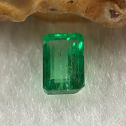 Natural Colombia Green Emerald (Beryl) Cut-Cornered Rectangular step cut 0.84ct 6.9 by 4.2 by 3.1mm - Huangs Jadeite and Jewelry Pte Ltd