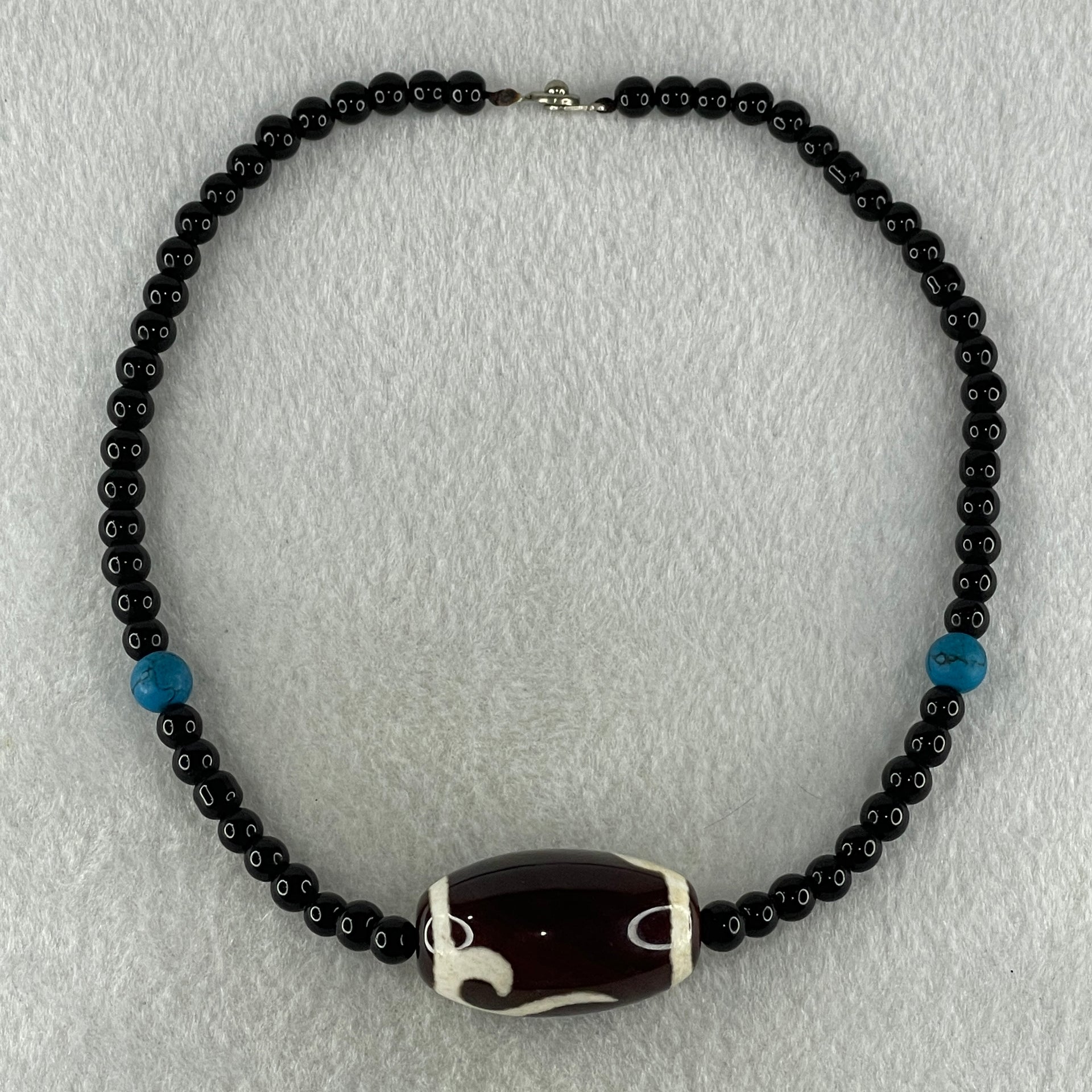 Natural Powerful Tibetan Old Oily Agate Ruyi Dzi Beads with Black and Blue Onyx Necklace 44.06g 38cm 36.6 by 21.4mm - Huangs Jadeite and Jewelry Pte Ltd